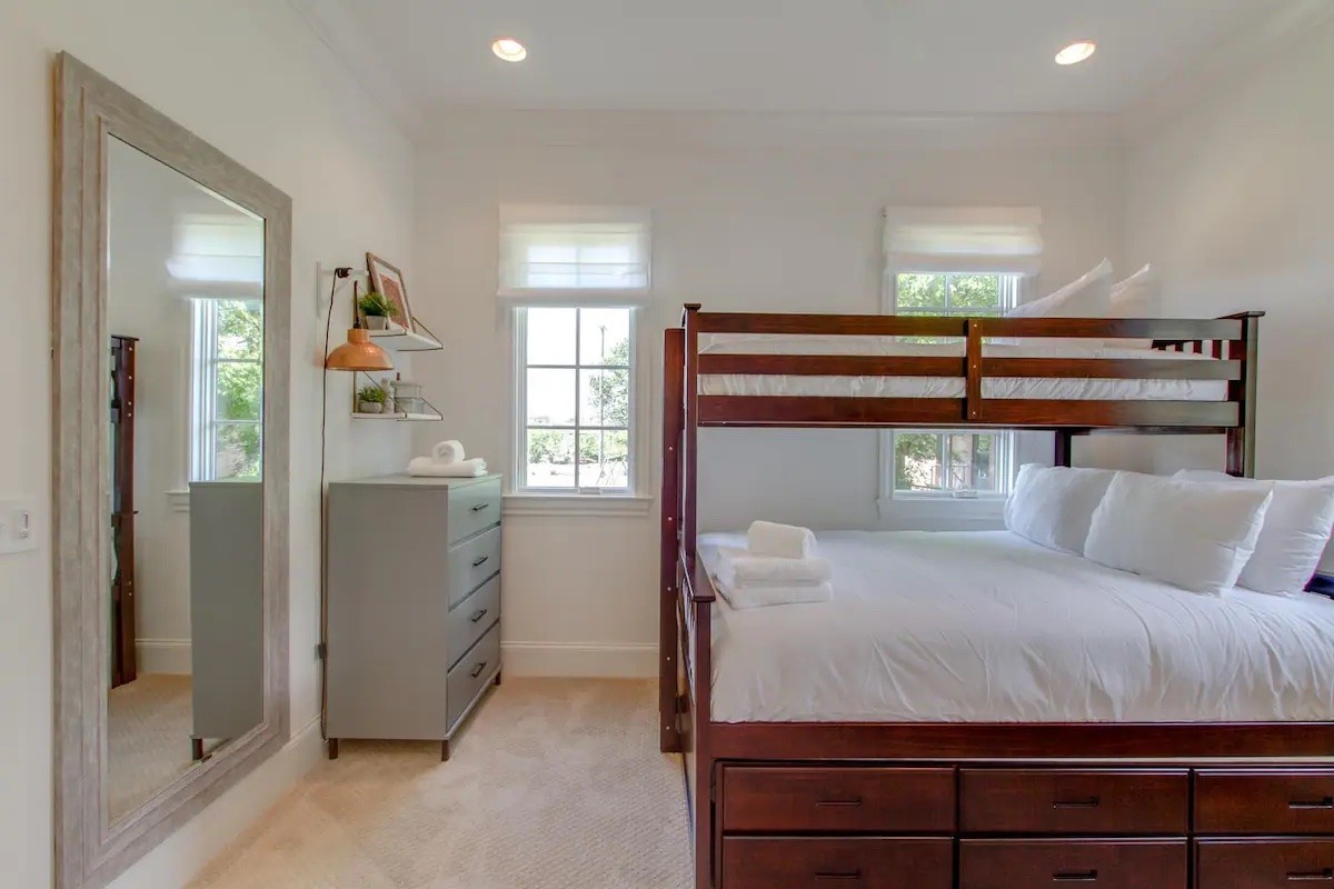 1226 Martin St Unit: #4