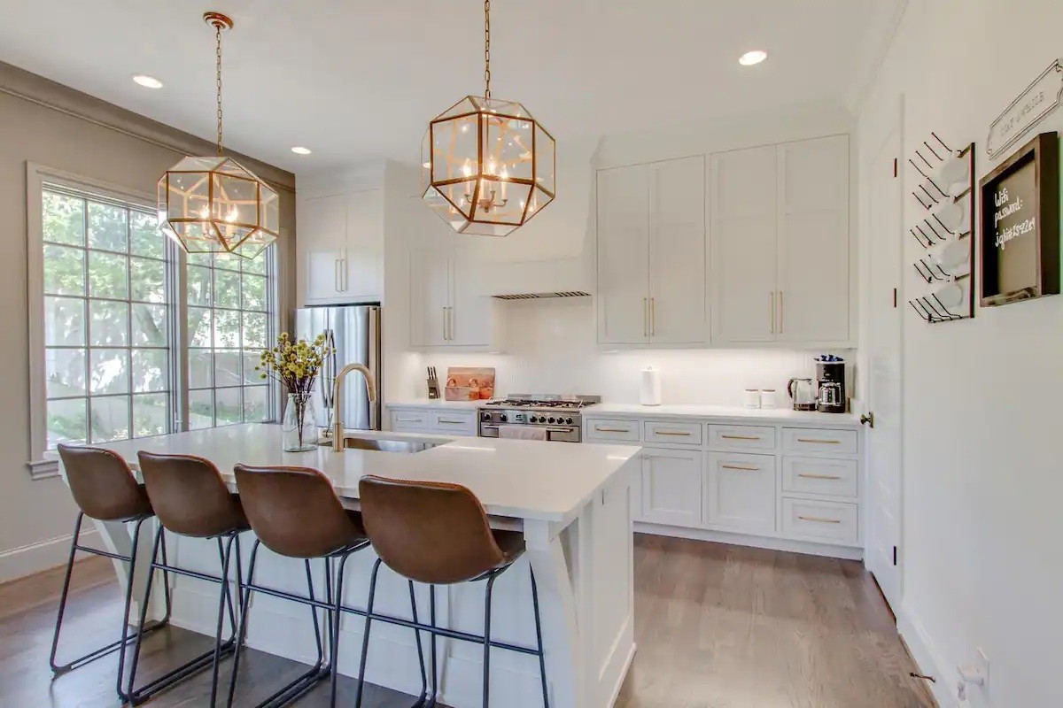 1226 Martin St Unit: #4