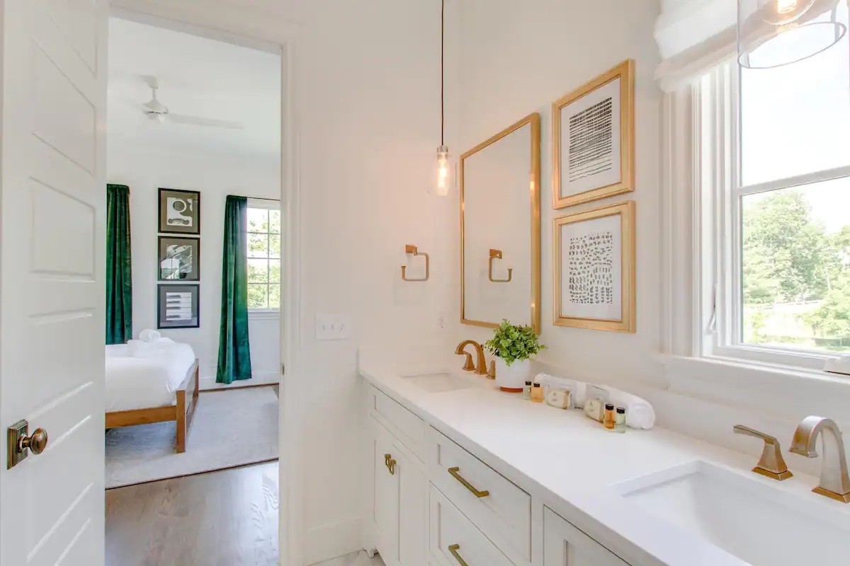 1226 Martin St Unit: #4