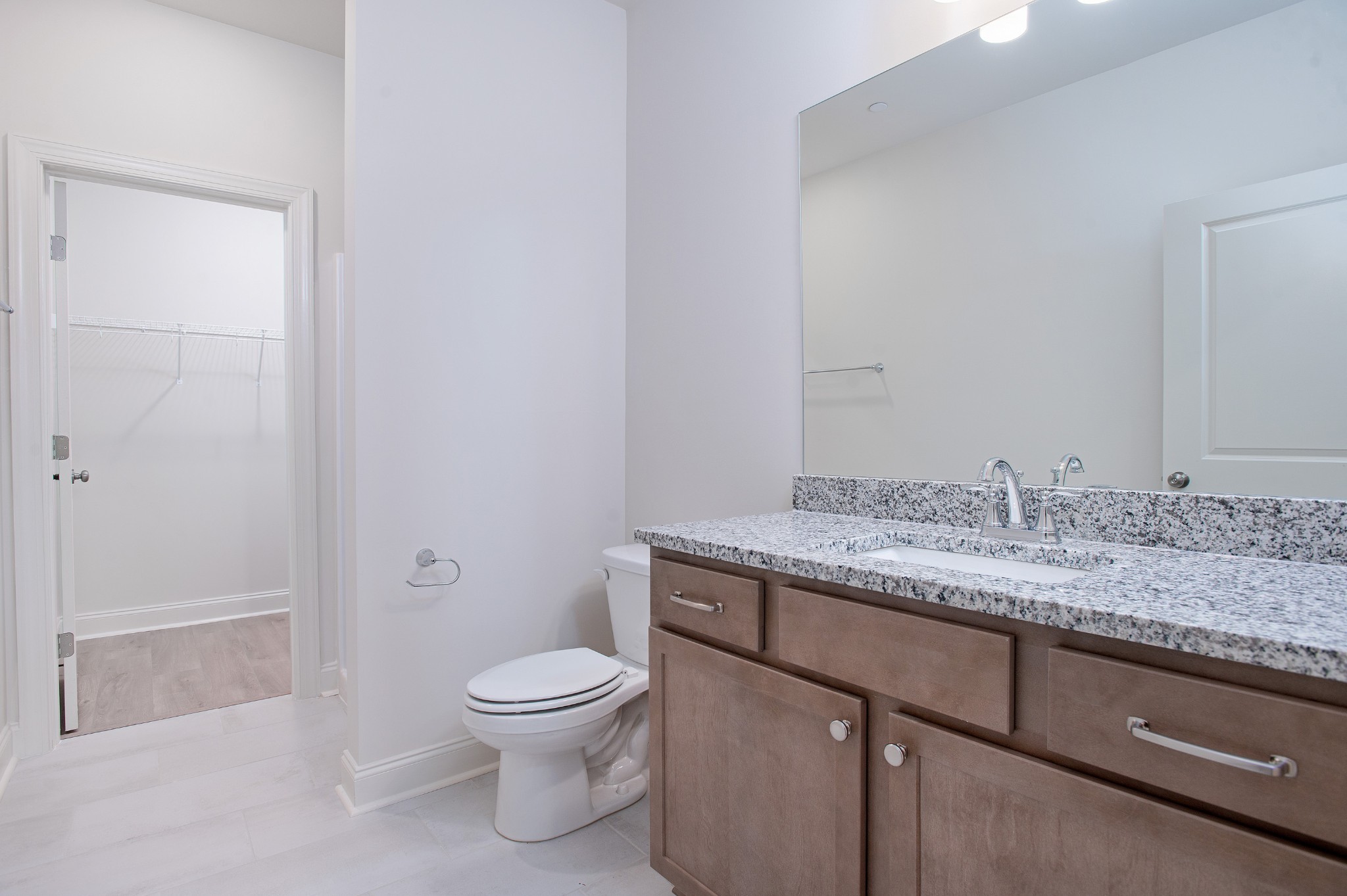 482 Portsdale Dr Unit: 8