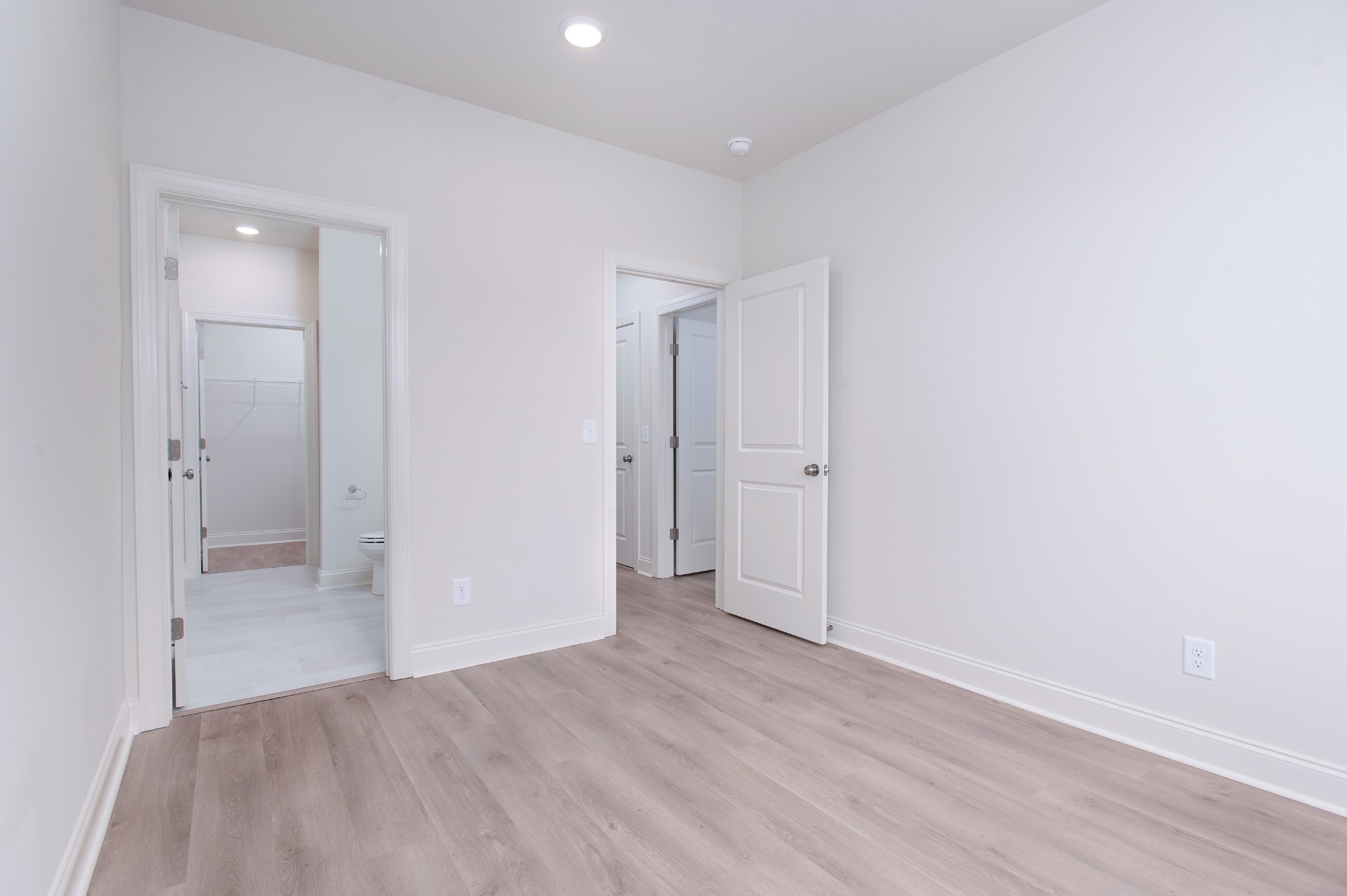 482 Portsdale Dr Unit: 8