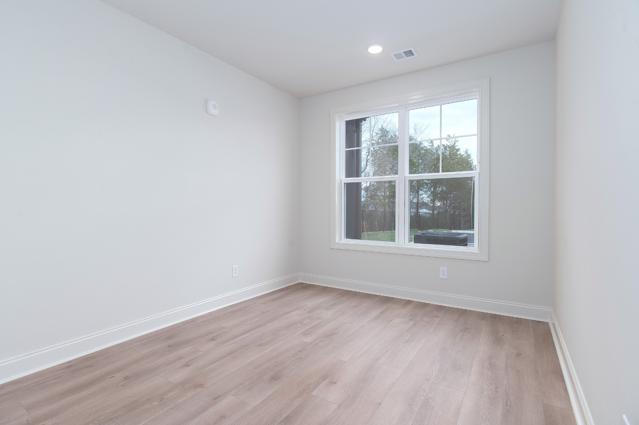 482 Portsdale Dr Unit: 8