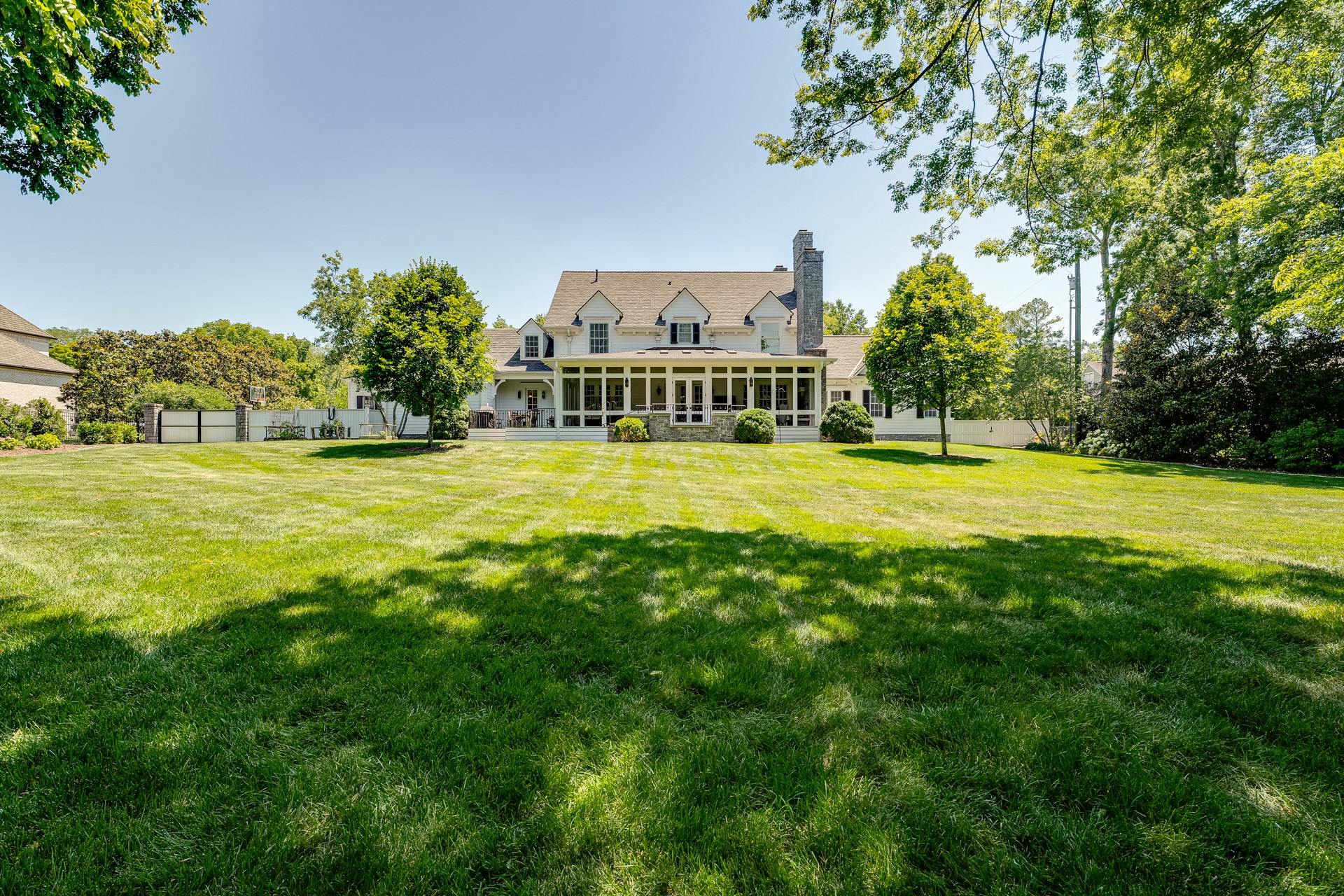 4006 Wayland Dr