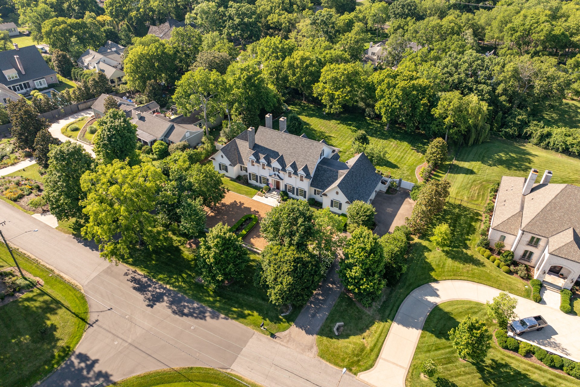 4006 Wayland Dr