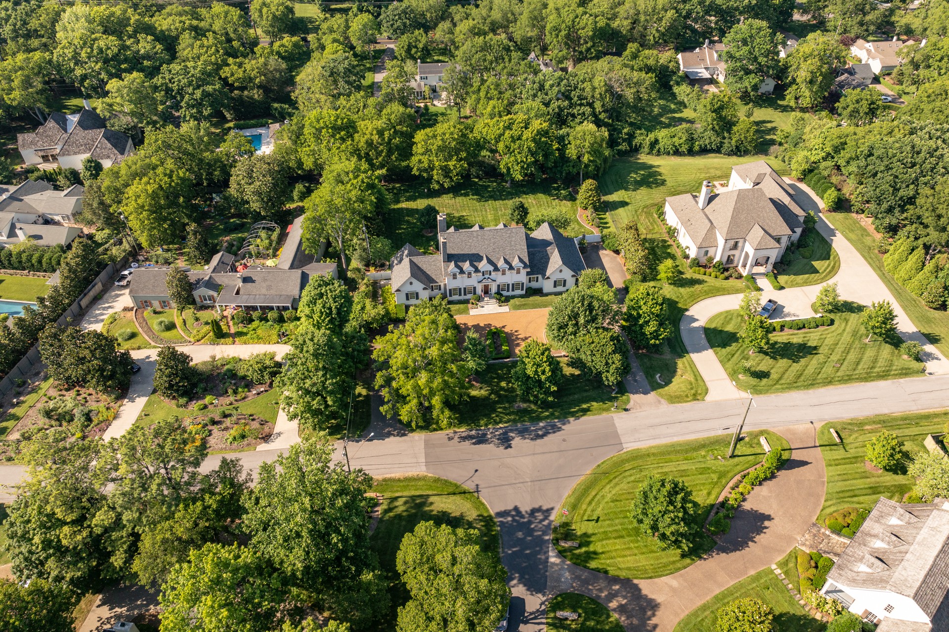 4006 Wayland Dr