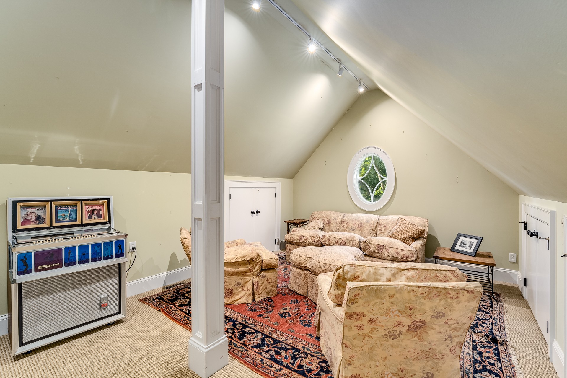 4006 Wayland Dr