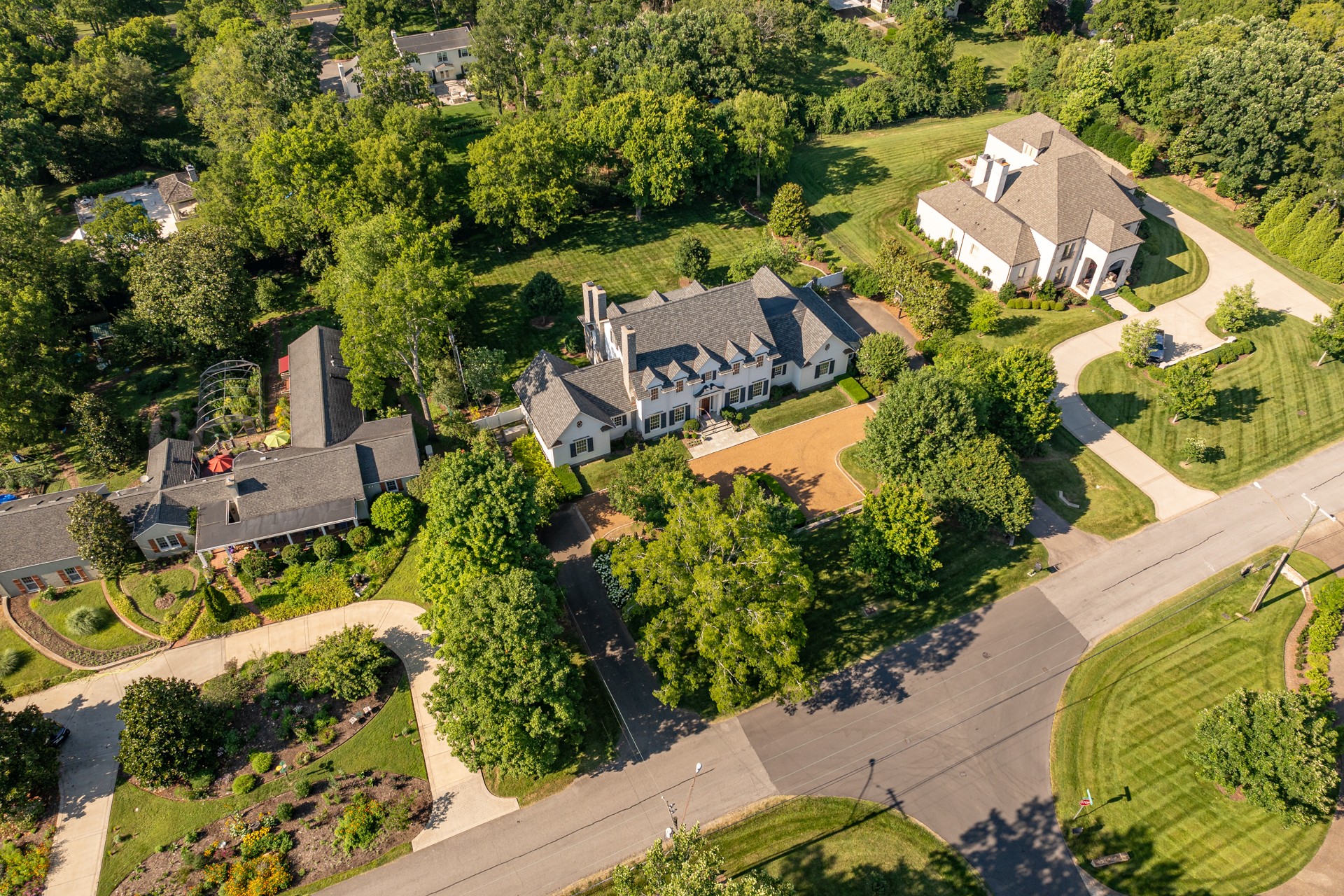 4006 Wayland Dr