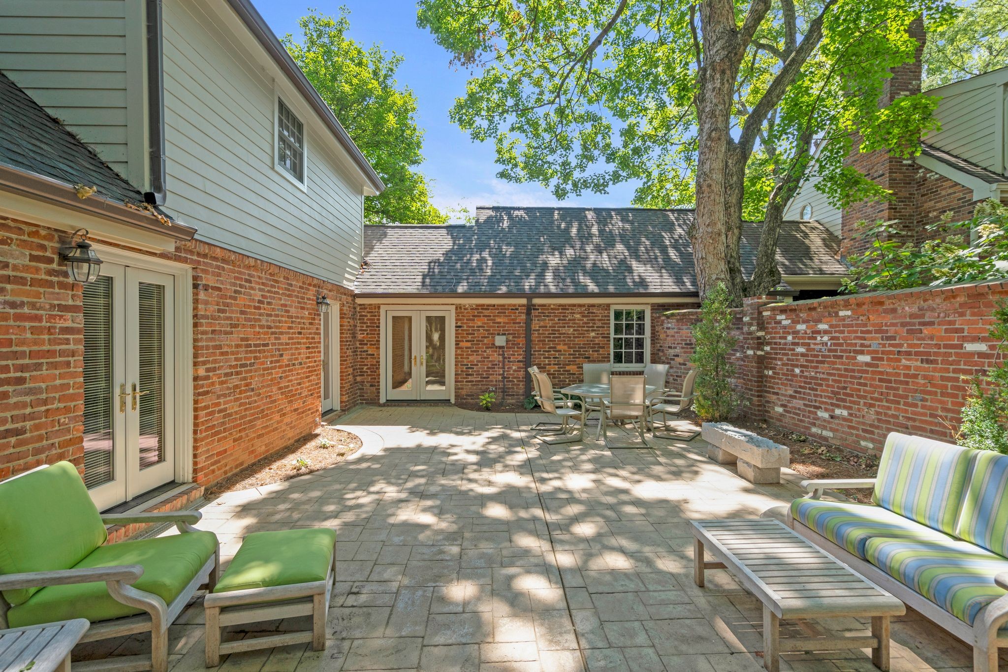 2300 Oxford Rd