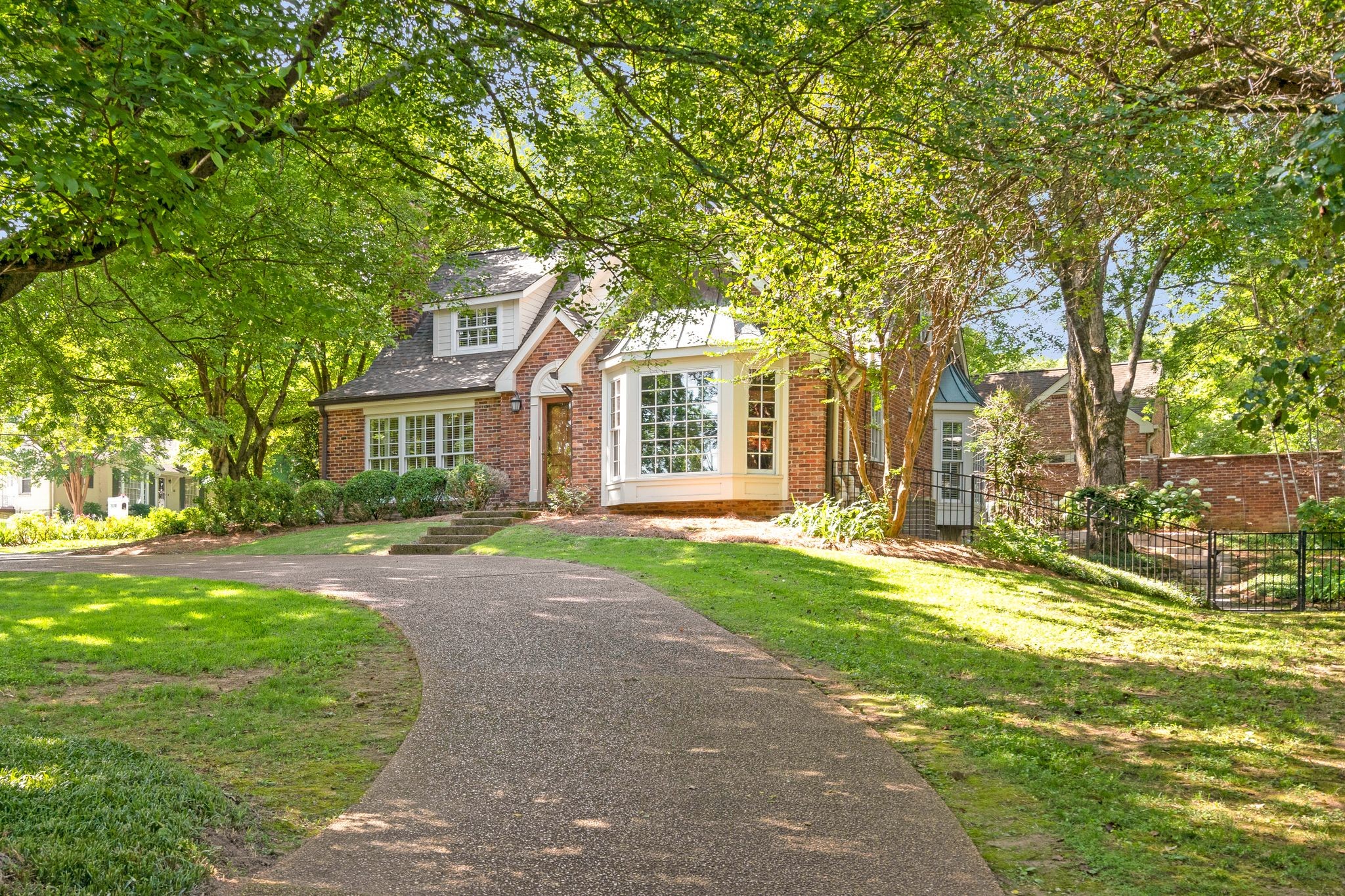 2300 Oxford Rd