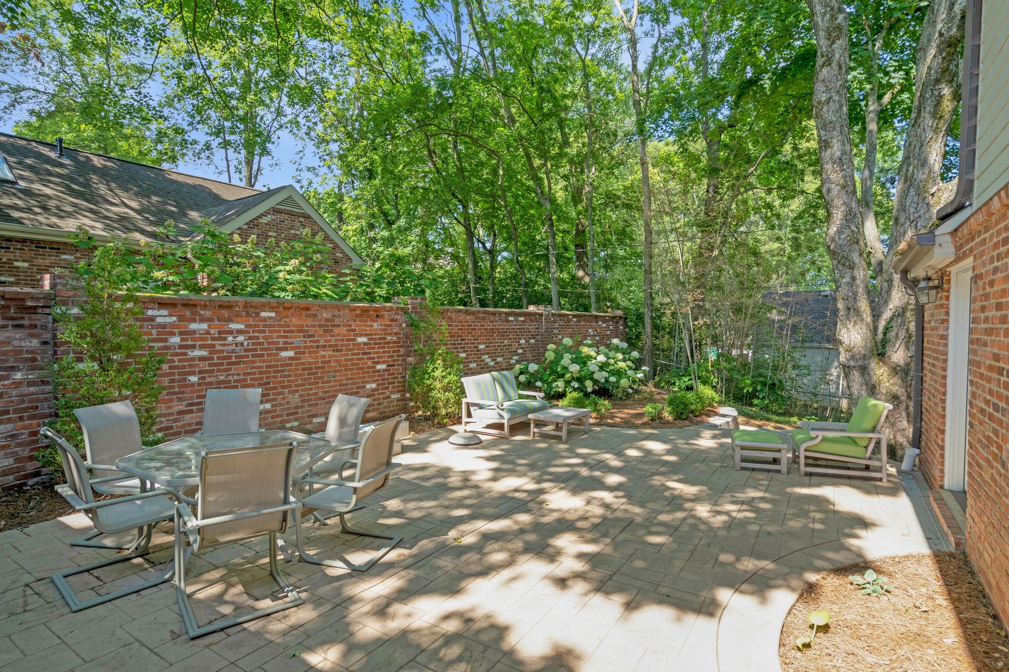 2300 Oxford Rd