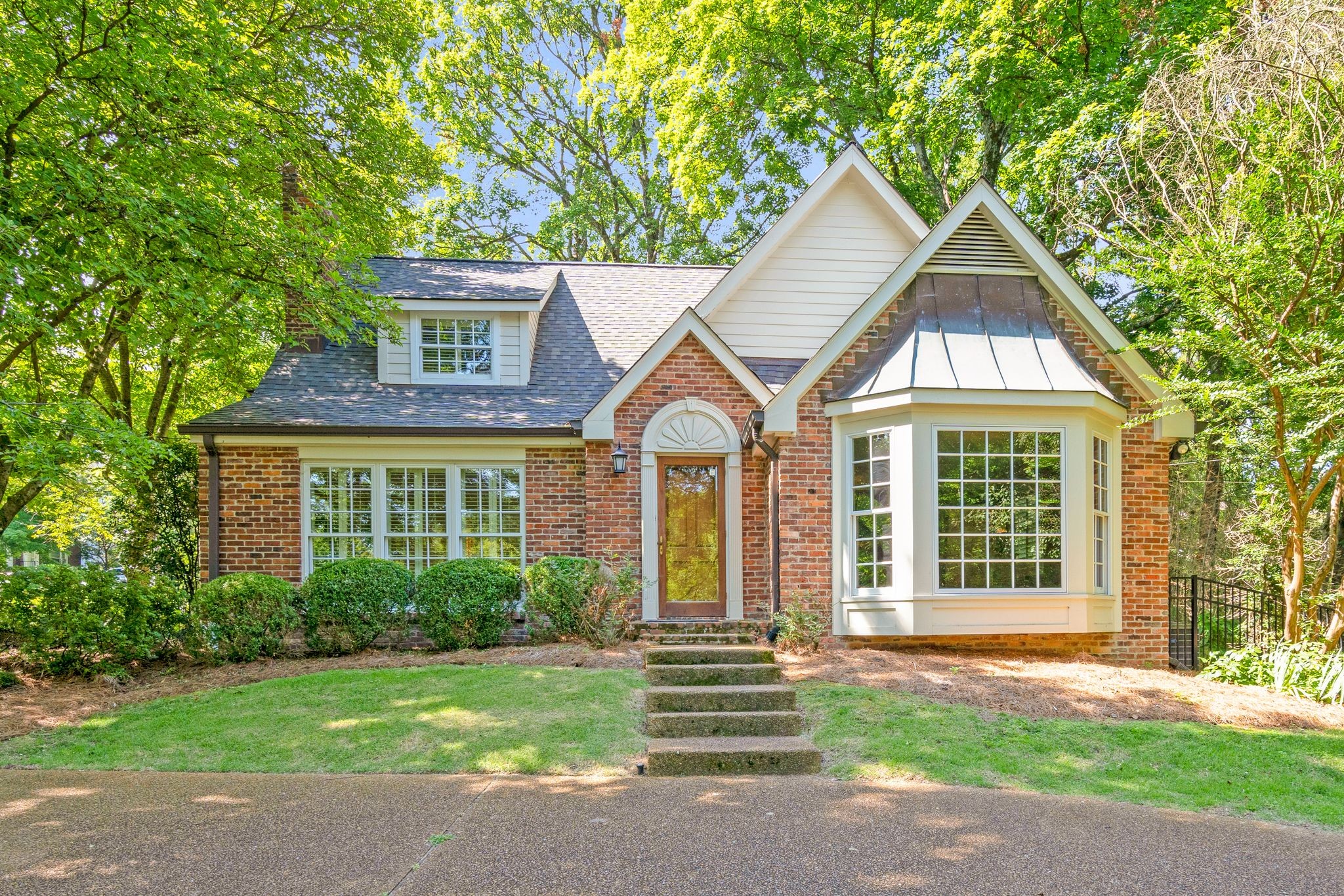 2300 Oxford Rd