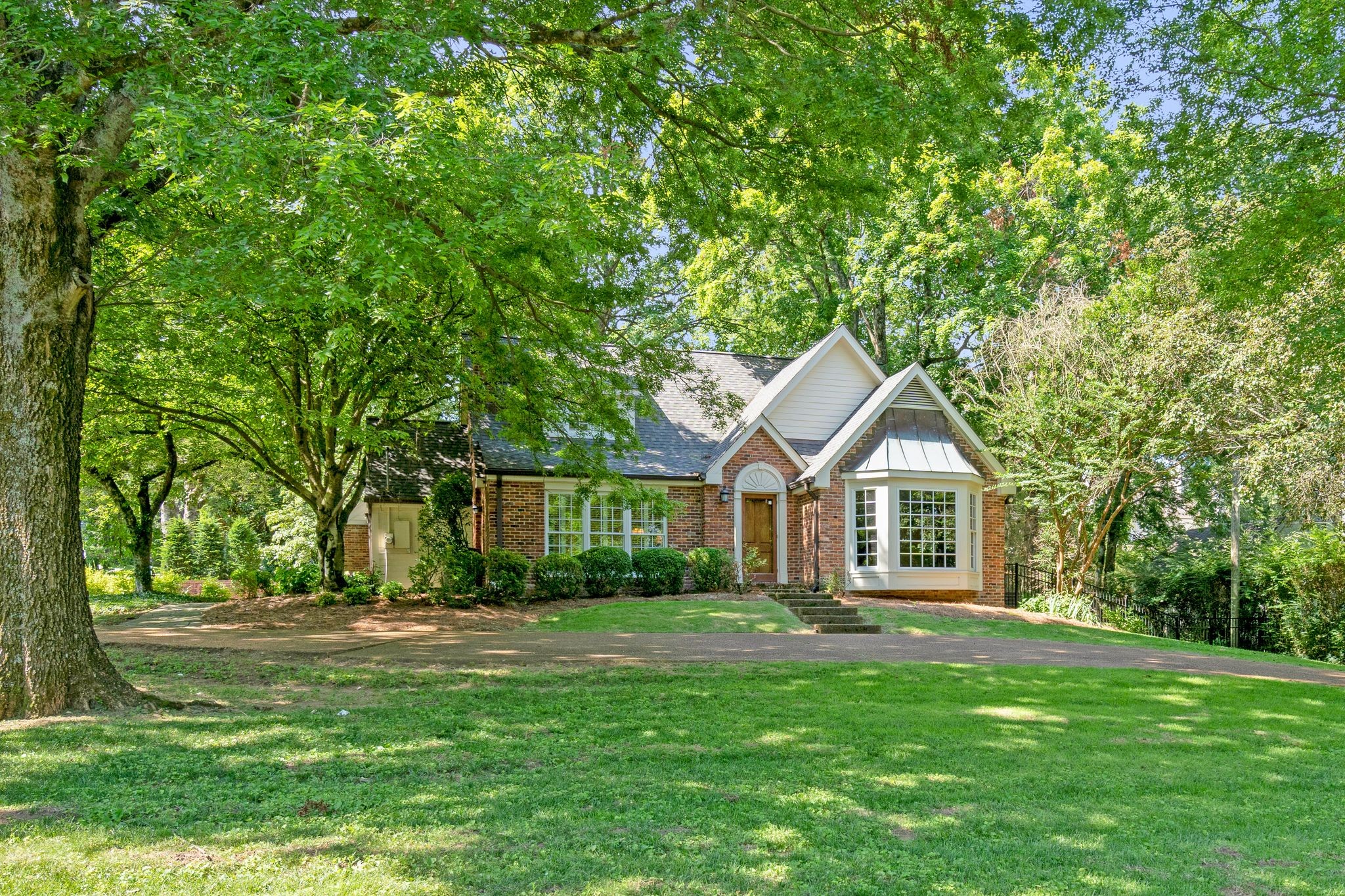 2300 Oxford Rd