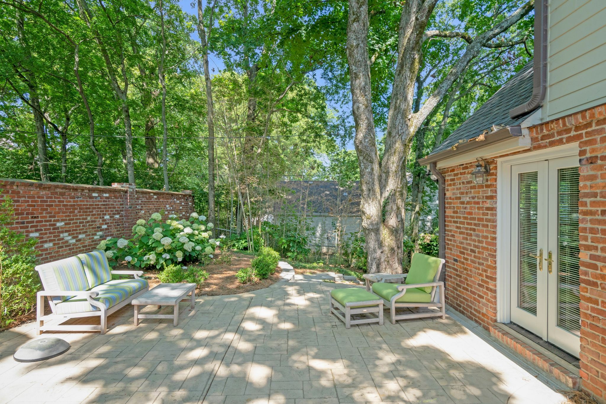 2300 Oxford Rd
