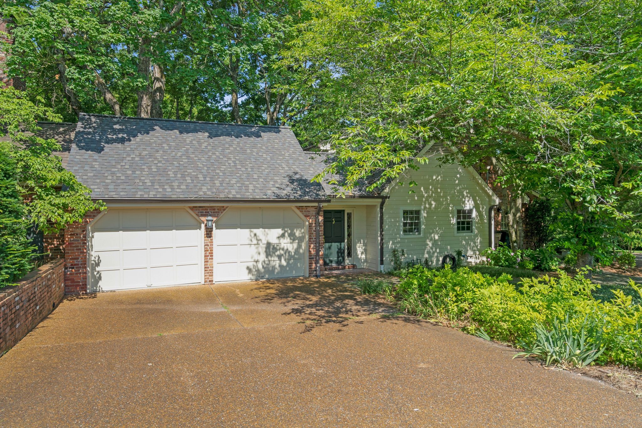 2300 Oxford Rd