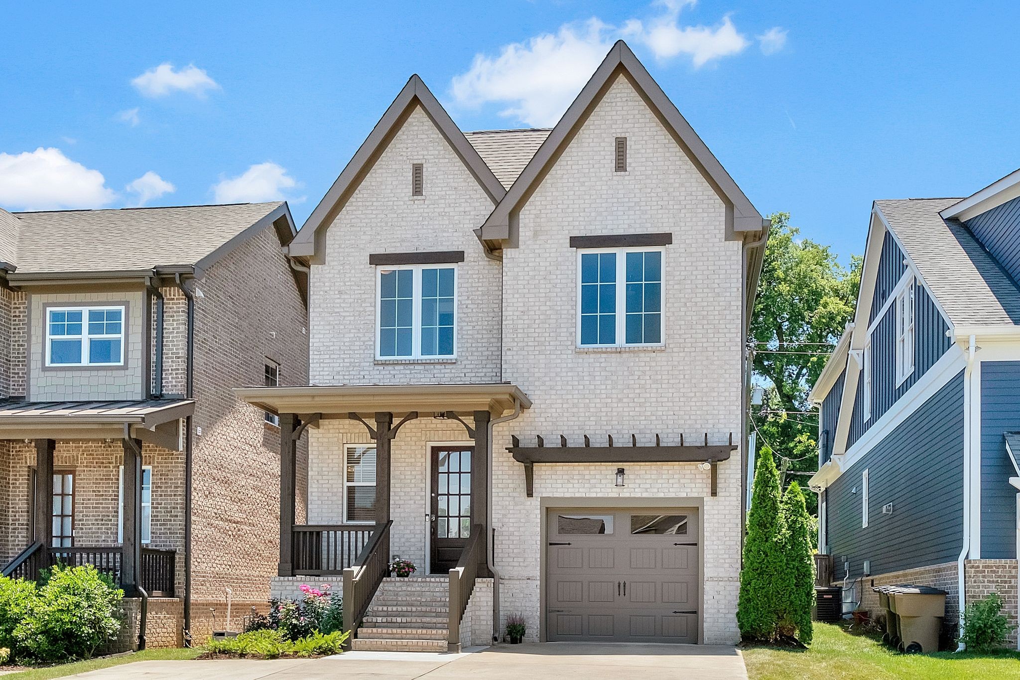 1909B Kimbark Dr