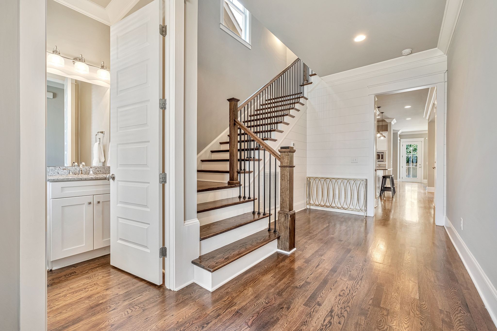 1909B Kimbark Dr