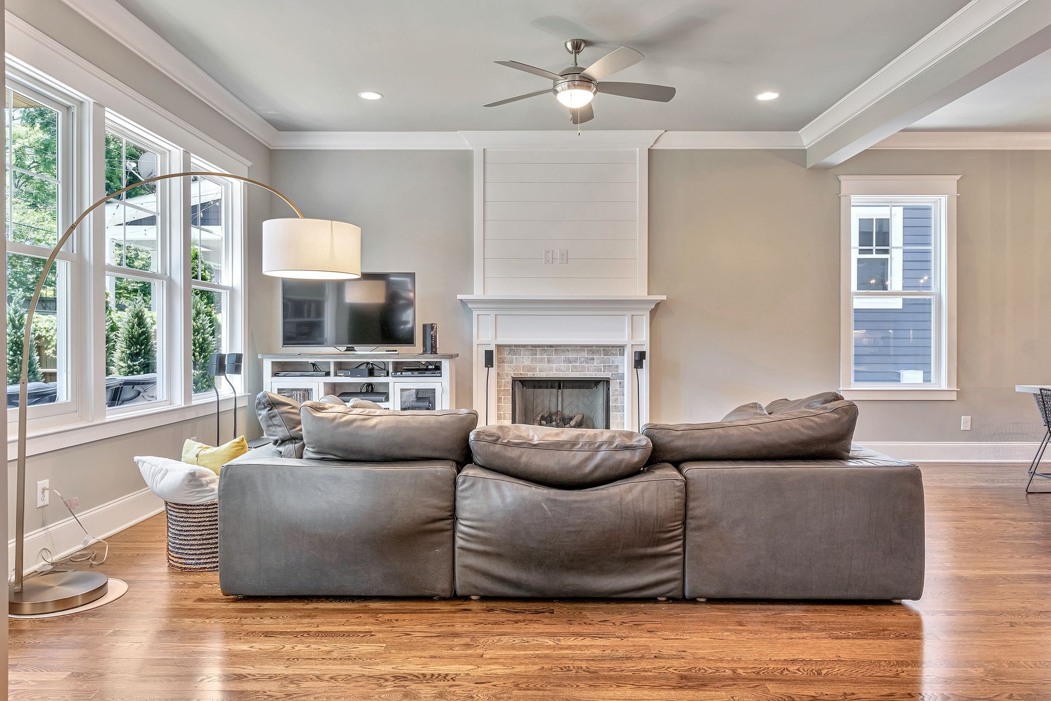 1909B Kimbark Dr