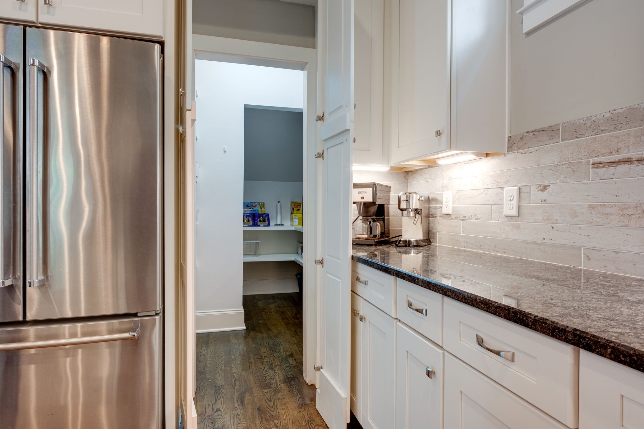 1909B Kimbark Dr