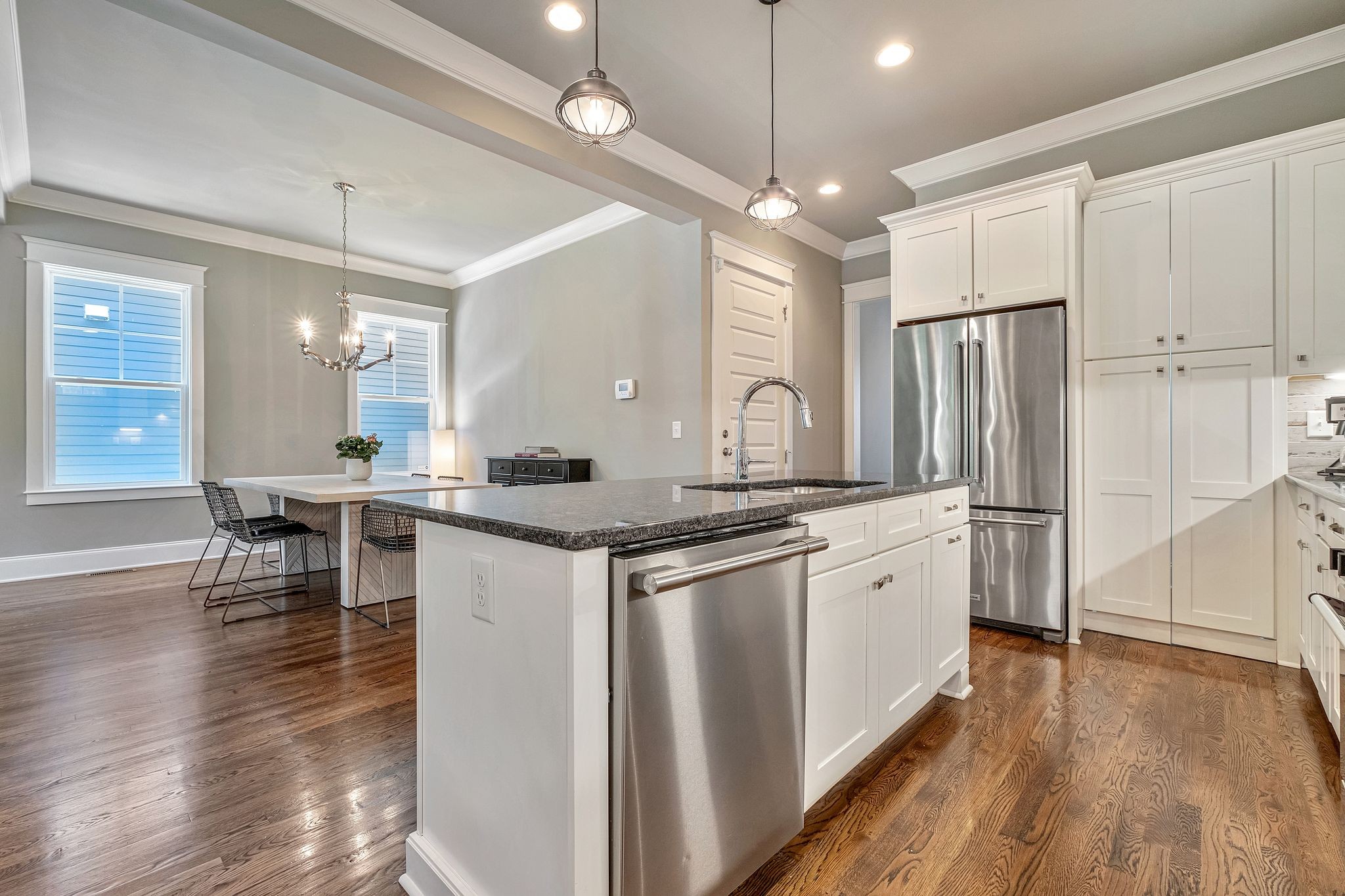 1909B Kimbark Dr
