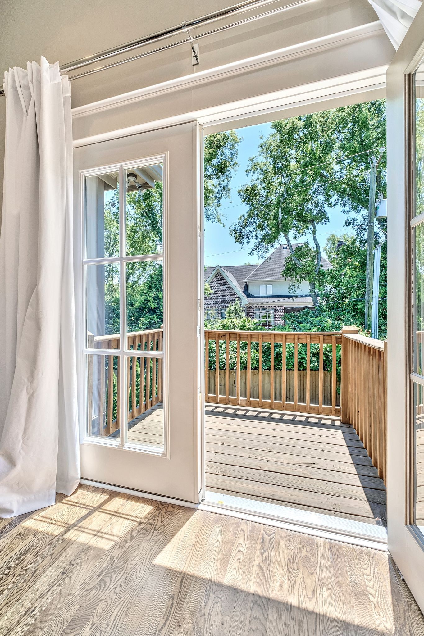 1909B Kimbark Dr