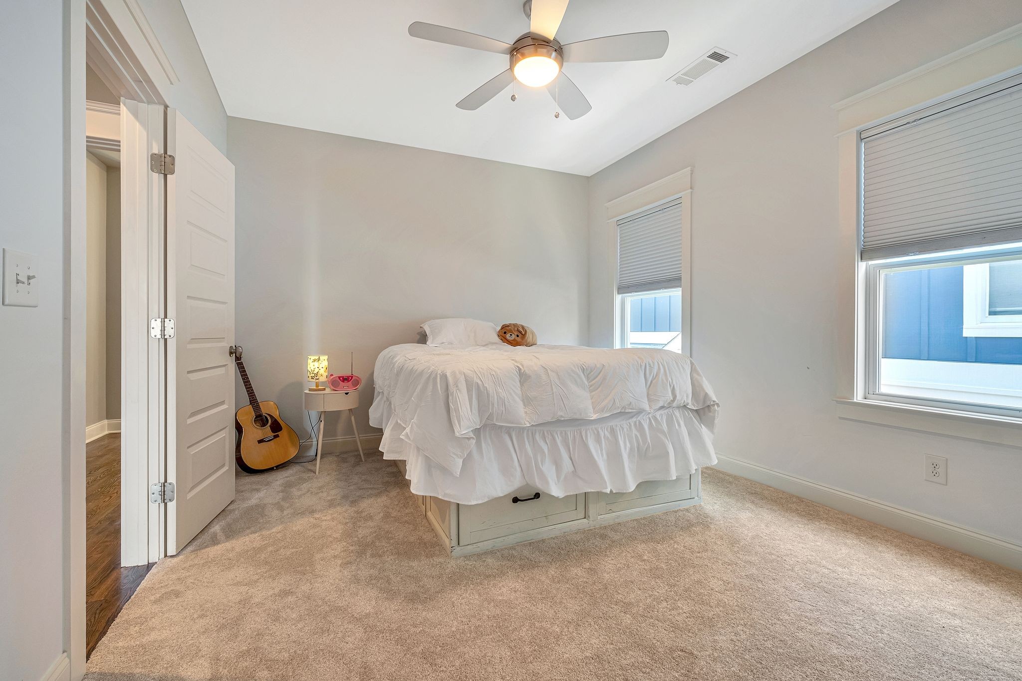 1909B Kimbark Dr