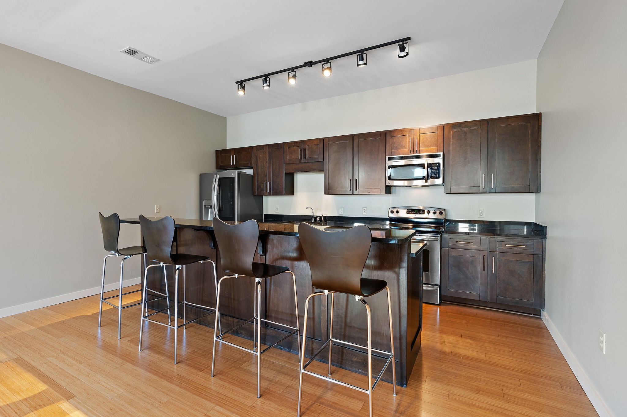 1706 18th Ave, S Unit: 306