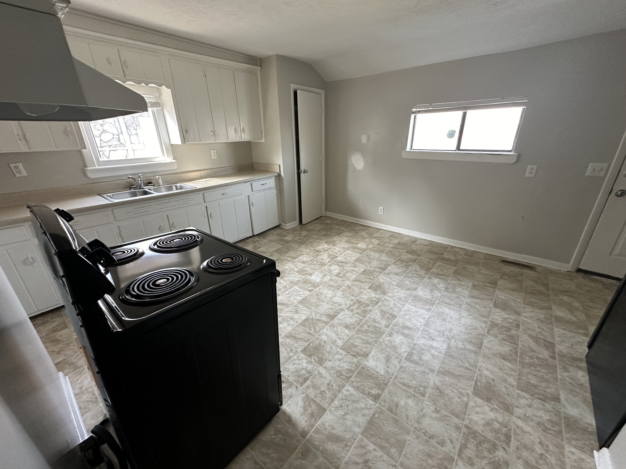 2520 Alameda St