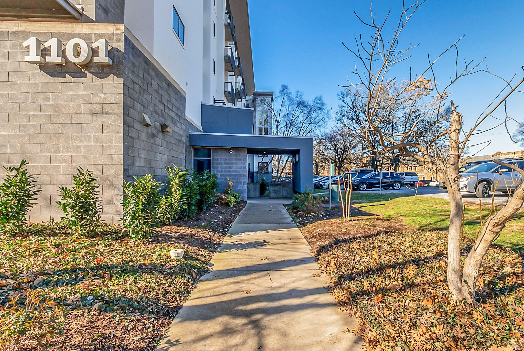 1101 18th Ave, S Unit: 407