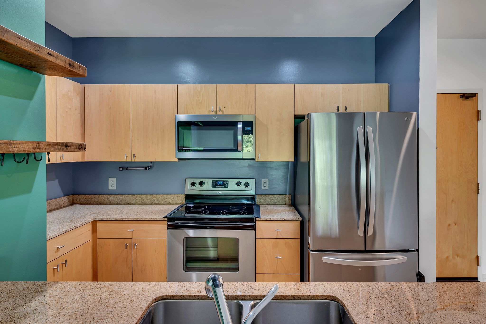 1101 18th Ave, S Unit: 407