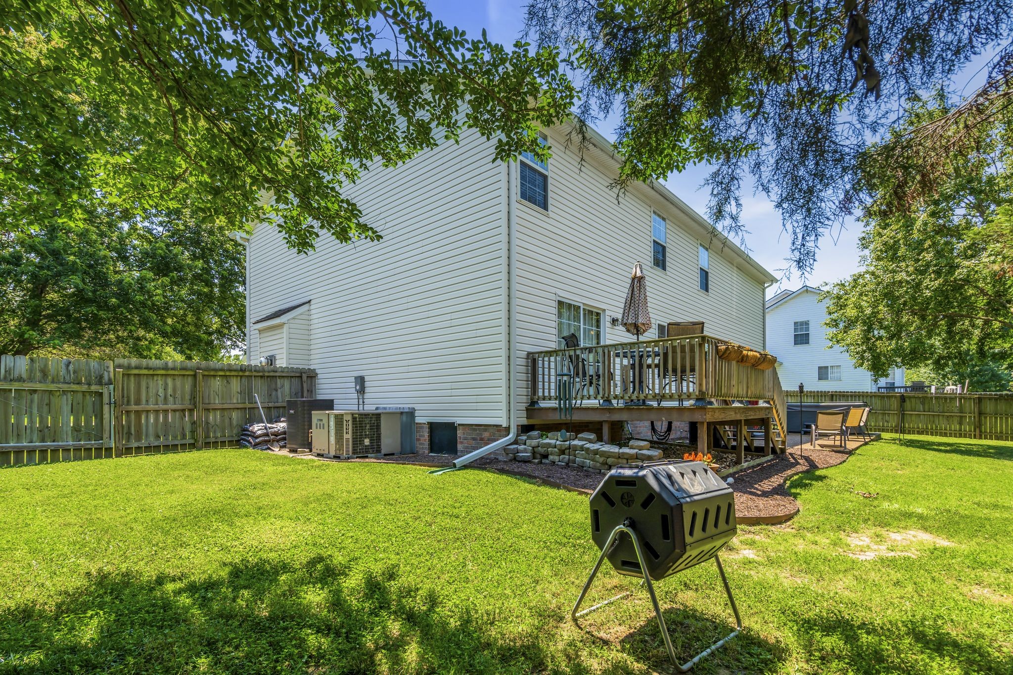 2921 Buckner Ln