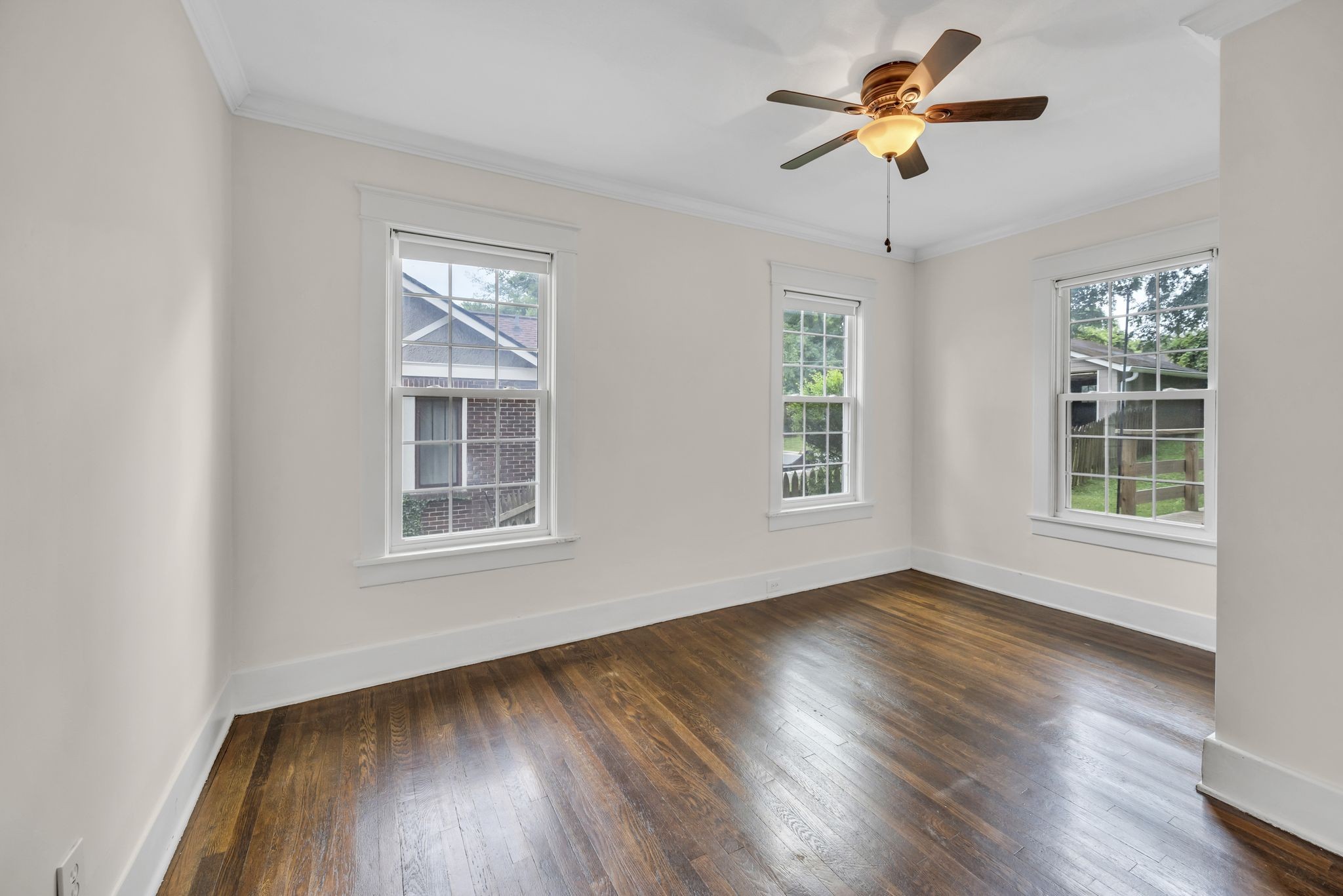 1304 Stratford Ave