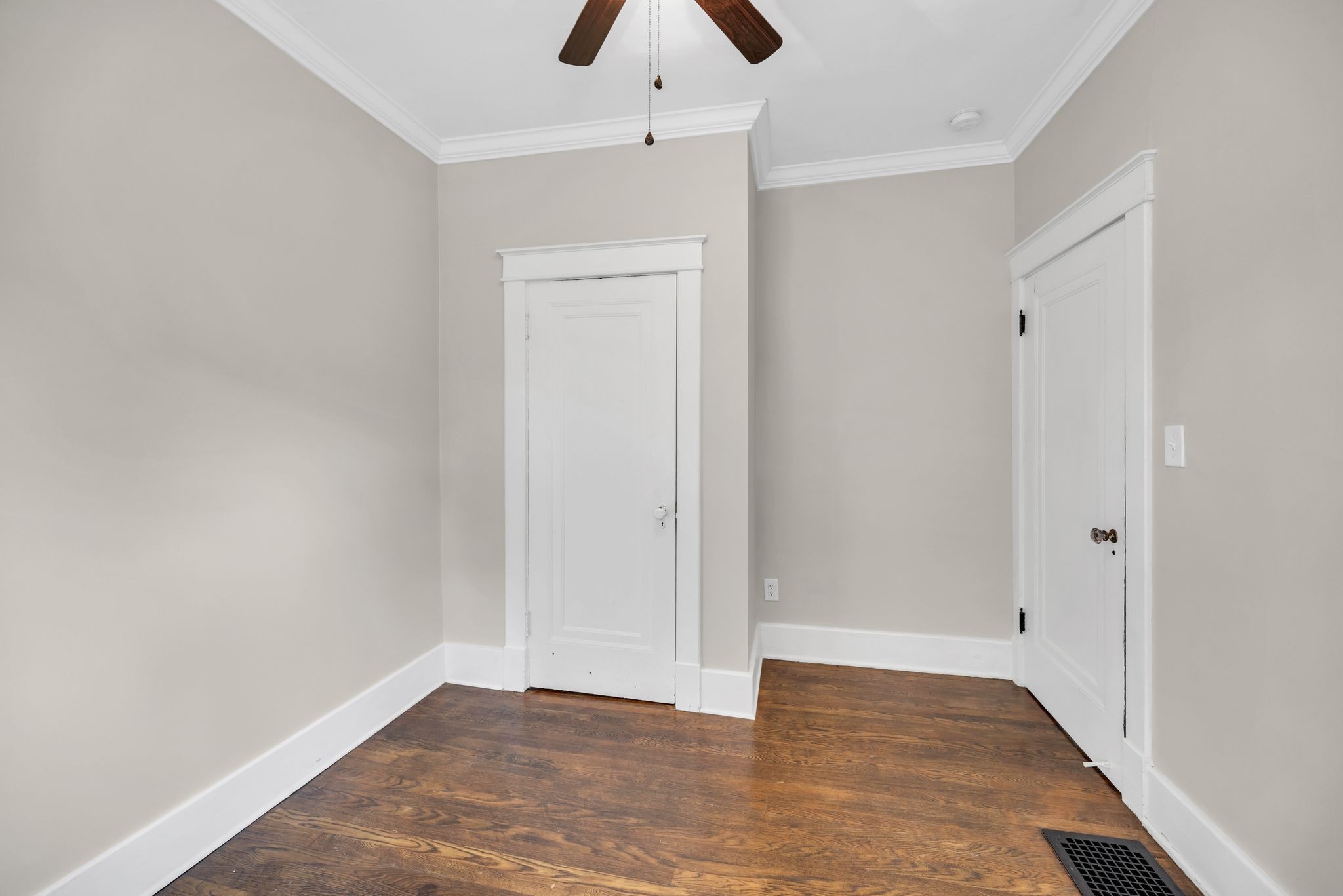 1304 Stratford Ave