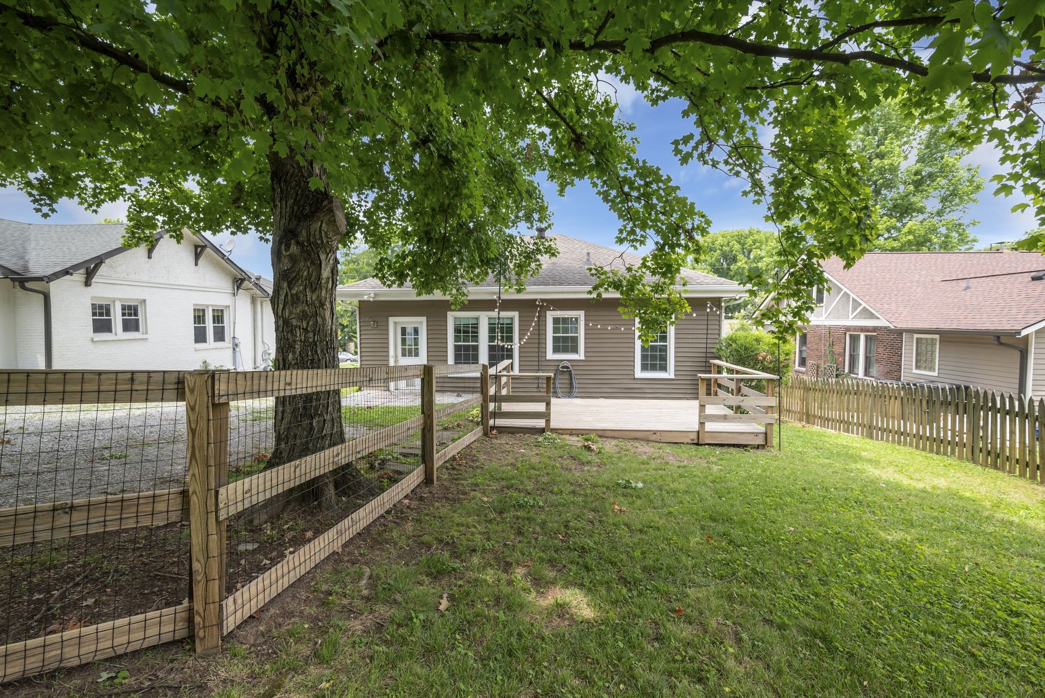 1304 Stratford Ave