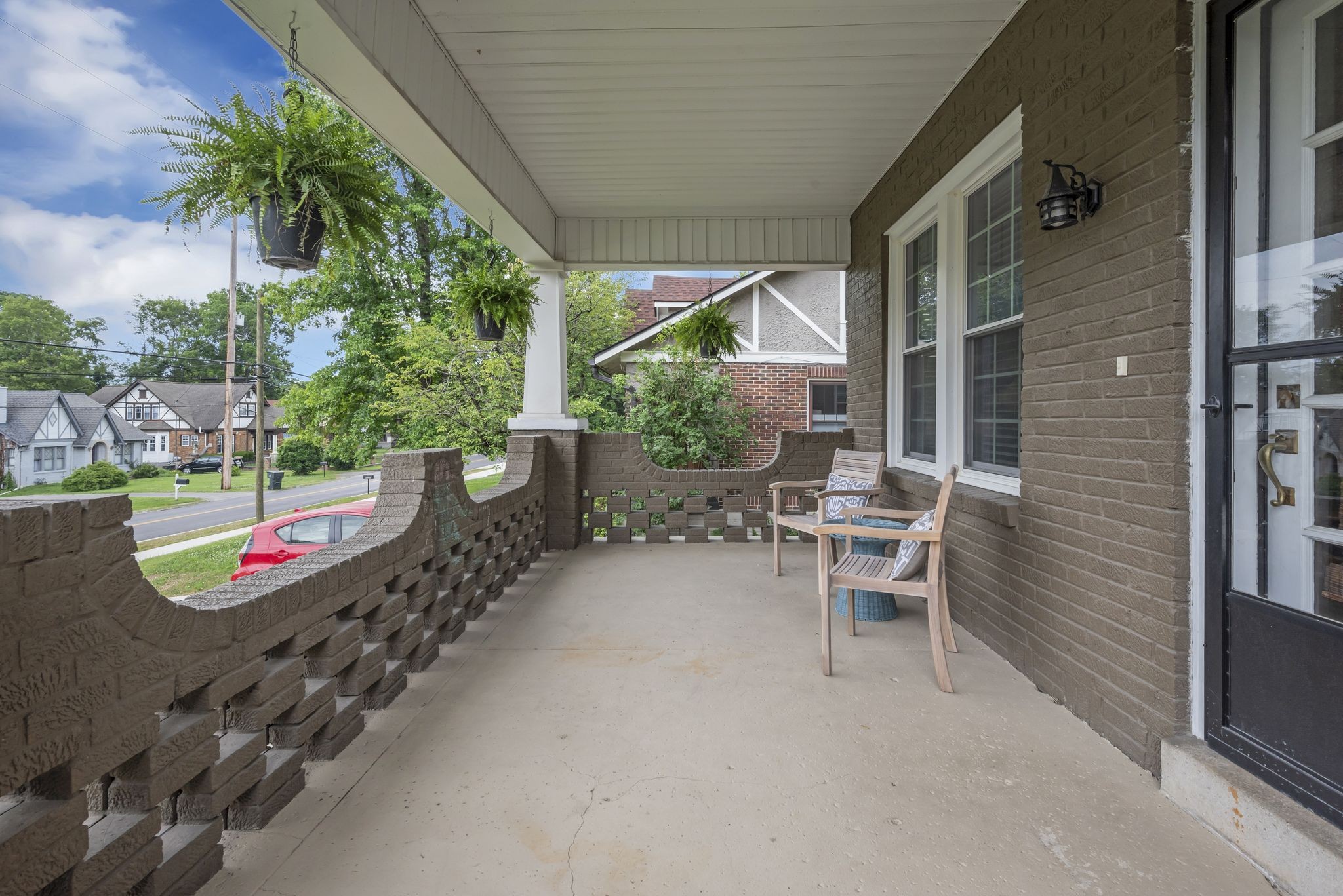 1304 Stratford Ave
