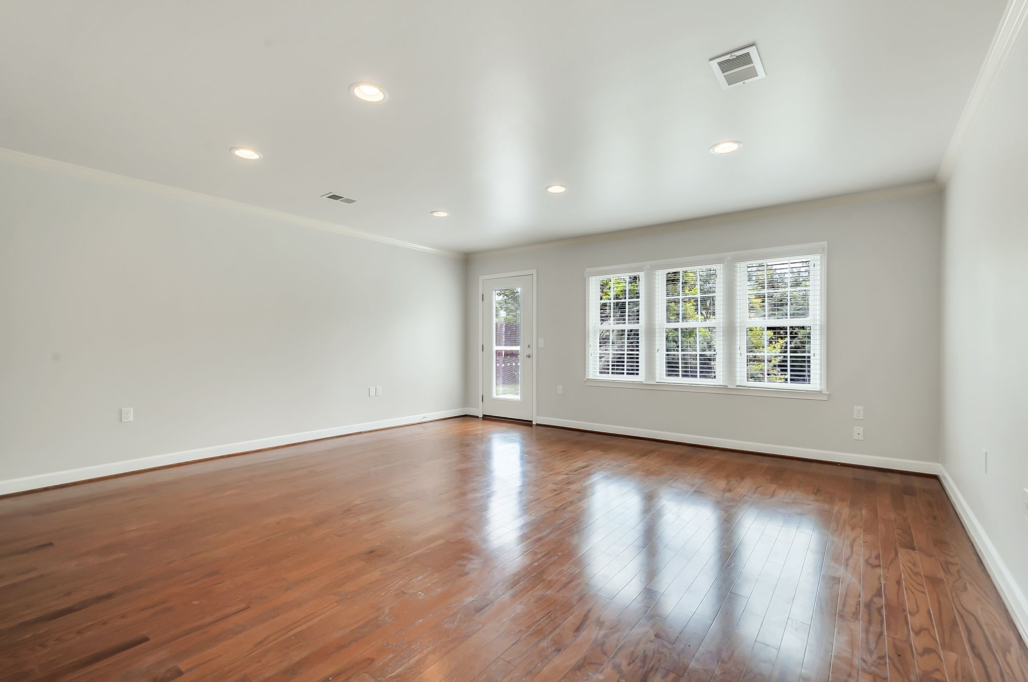 219 Cana Cir