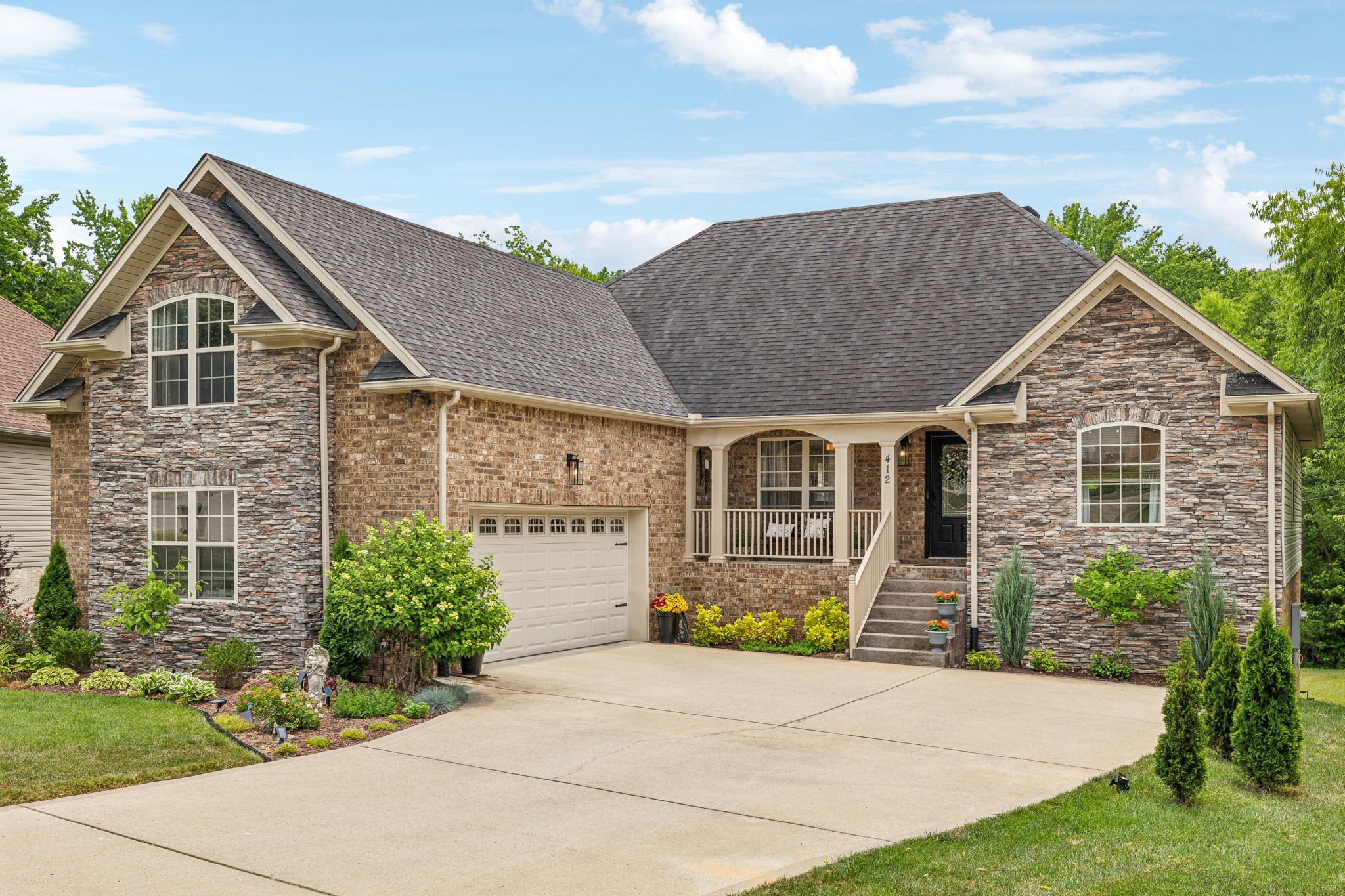 412 Artesa Dr