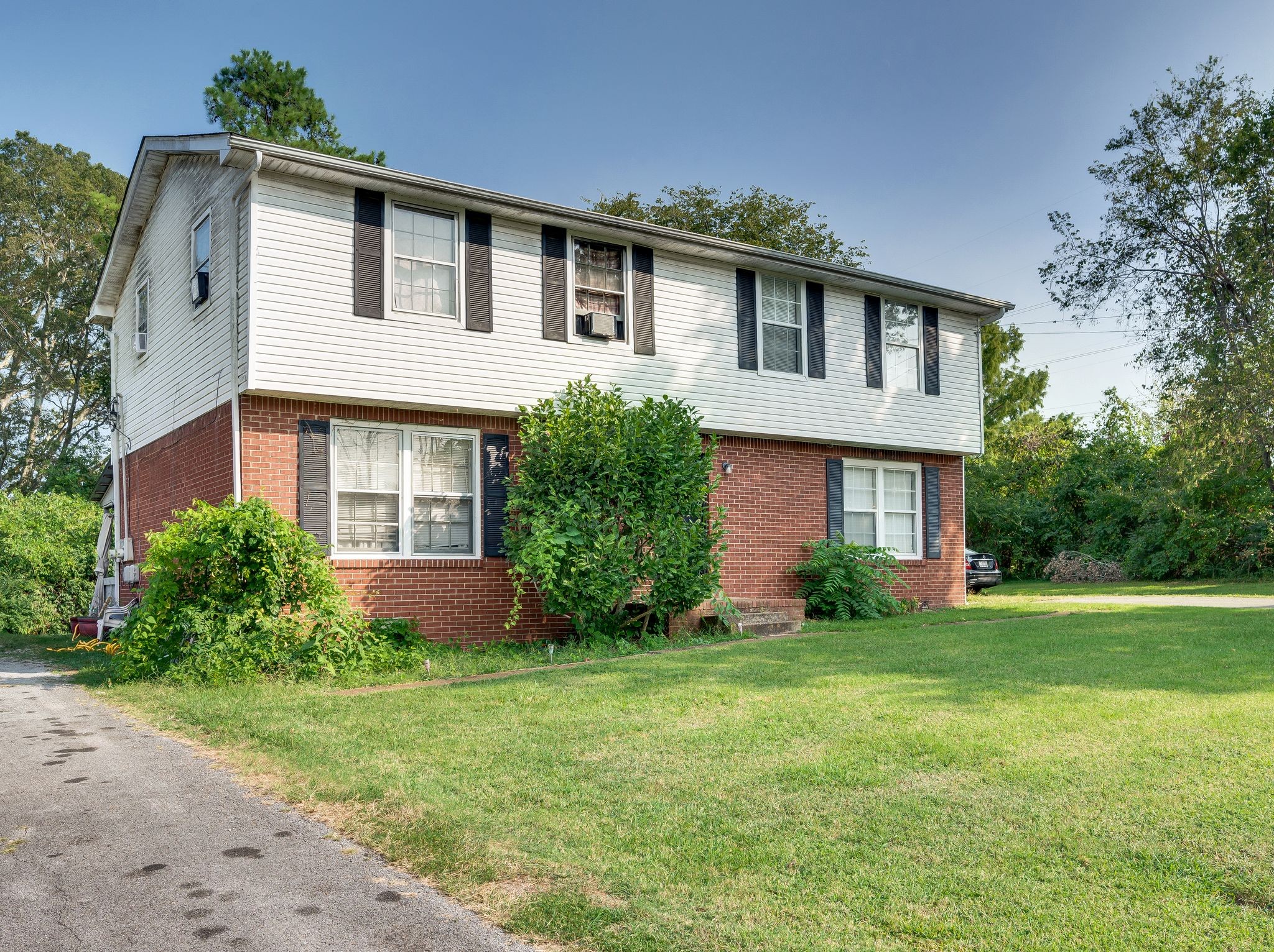 604 McPherson Ct, S