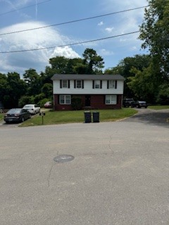 606 McPherson Ct, S