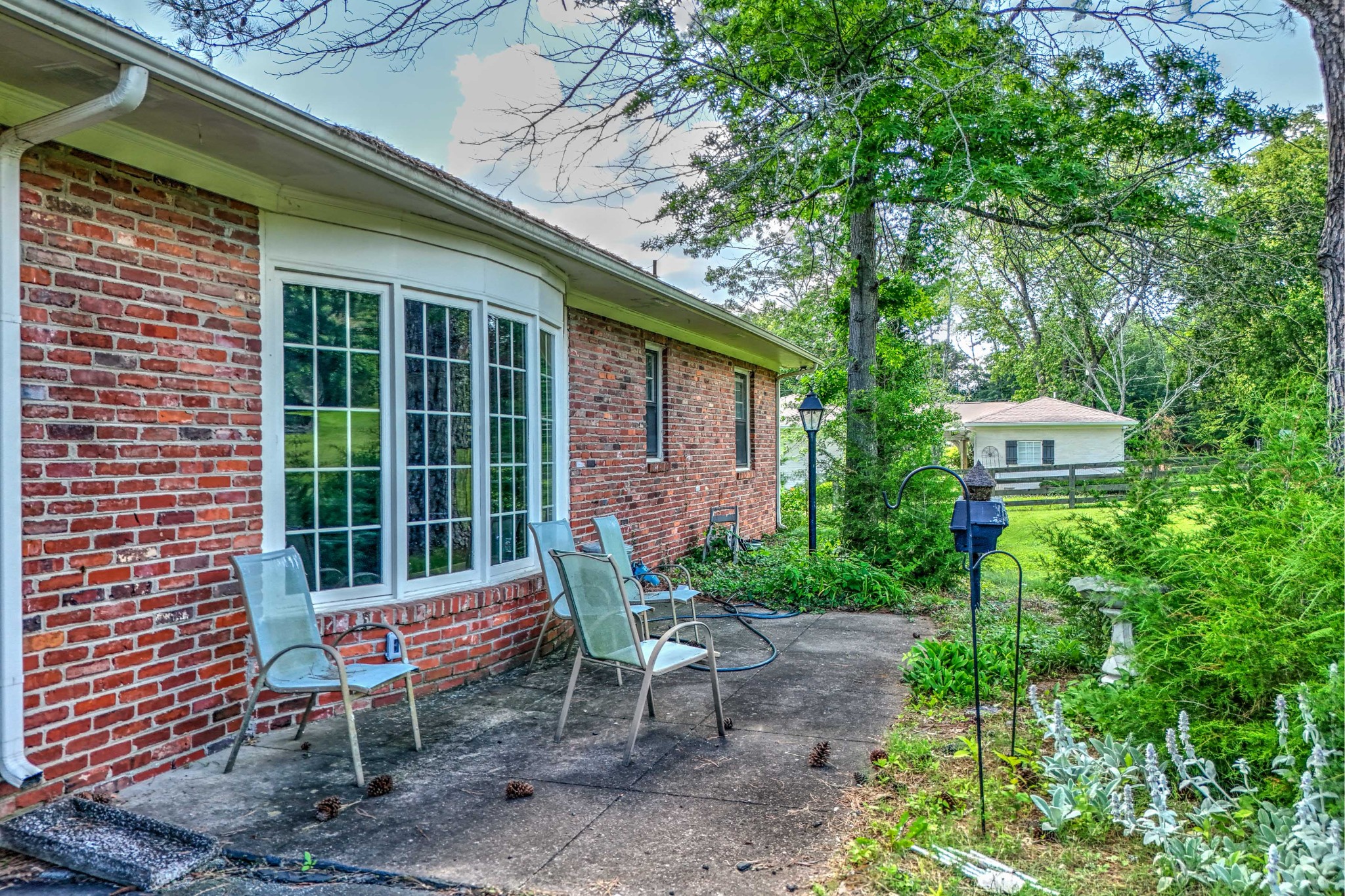 1908 Shamrock Dr