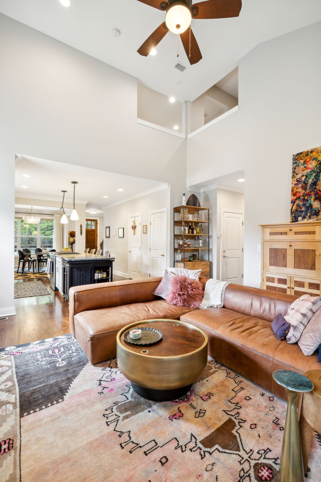 948 Glass St