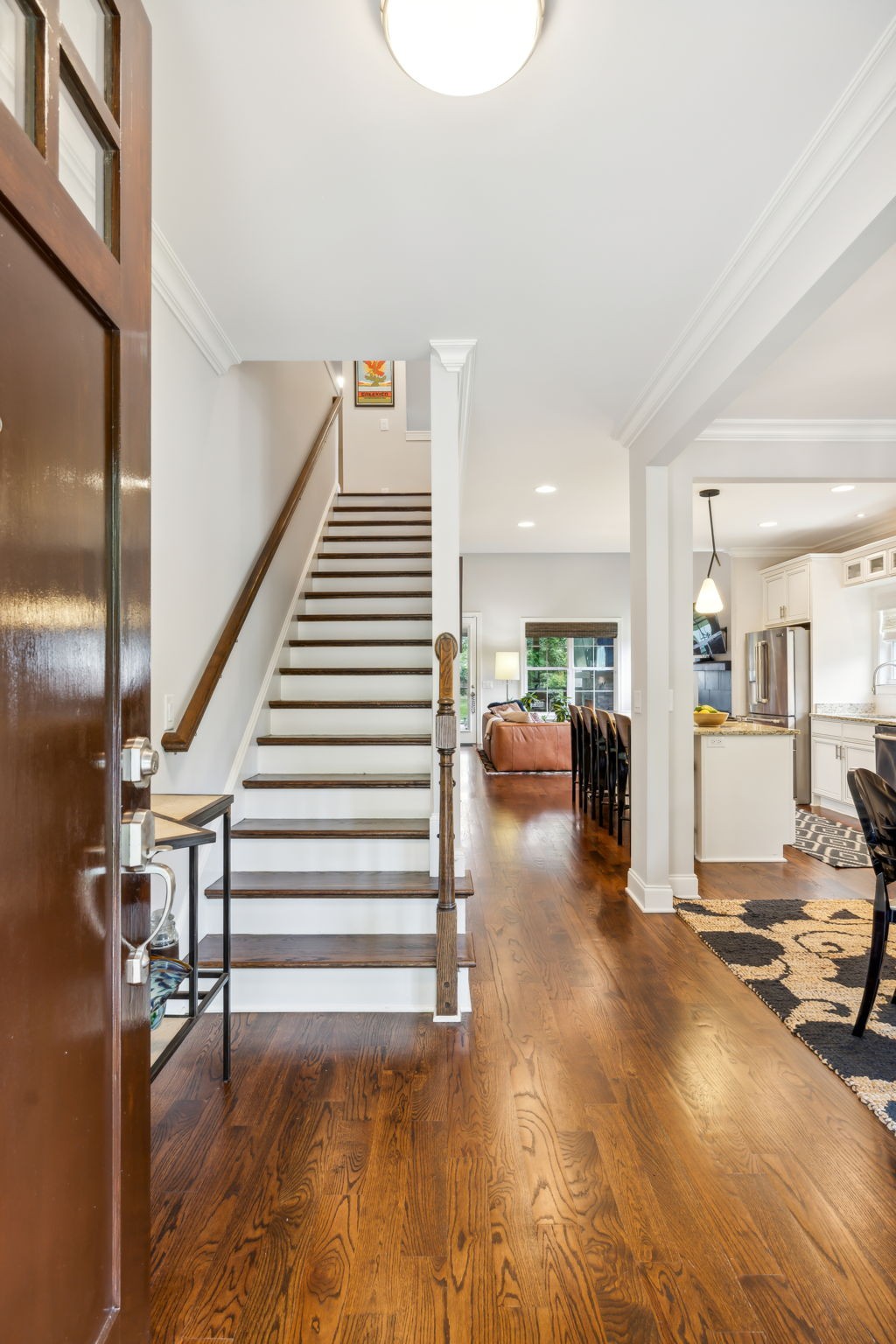 948 Glass St