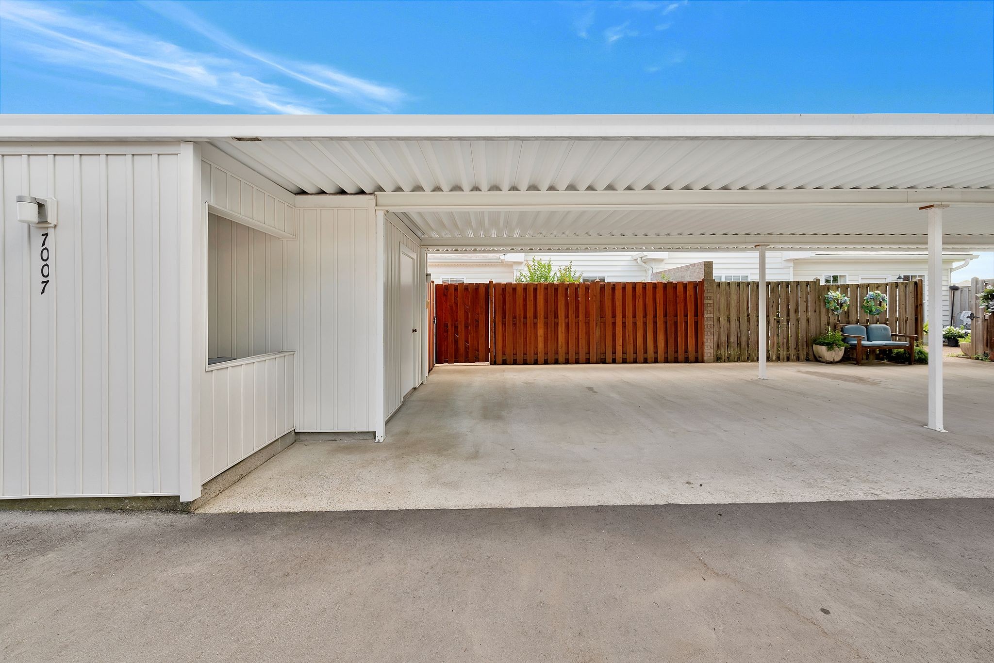 7007 Sunrise Cir