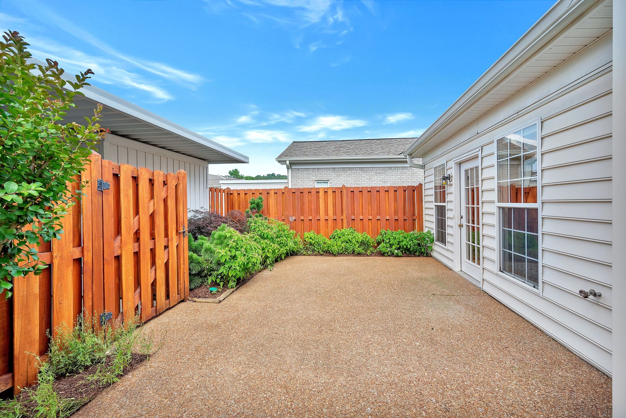 7007 Sunrise Cir