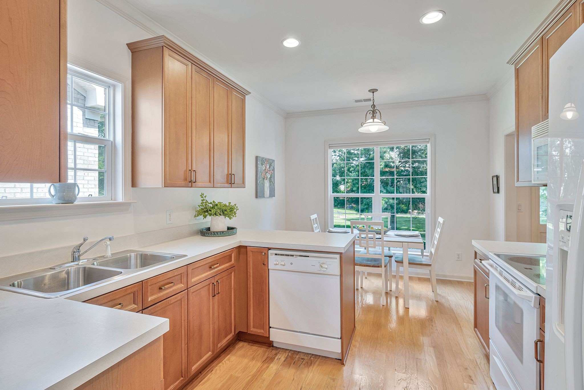 7007 Sunrise Cir