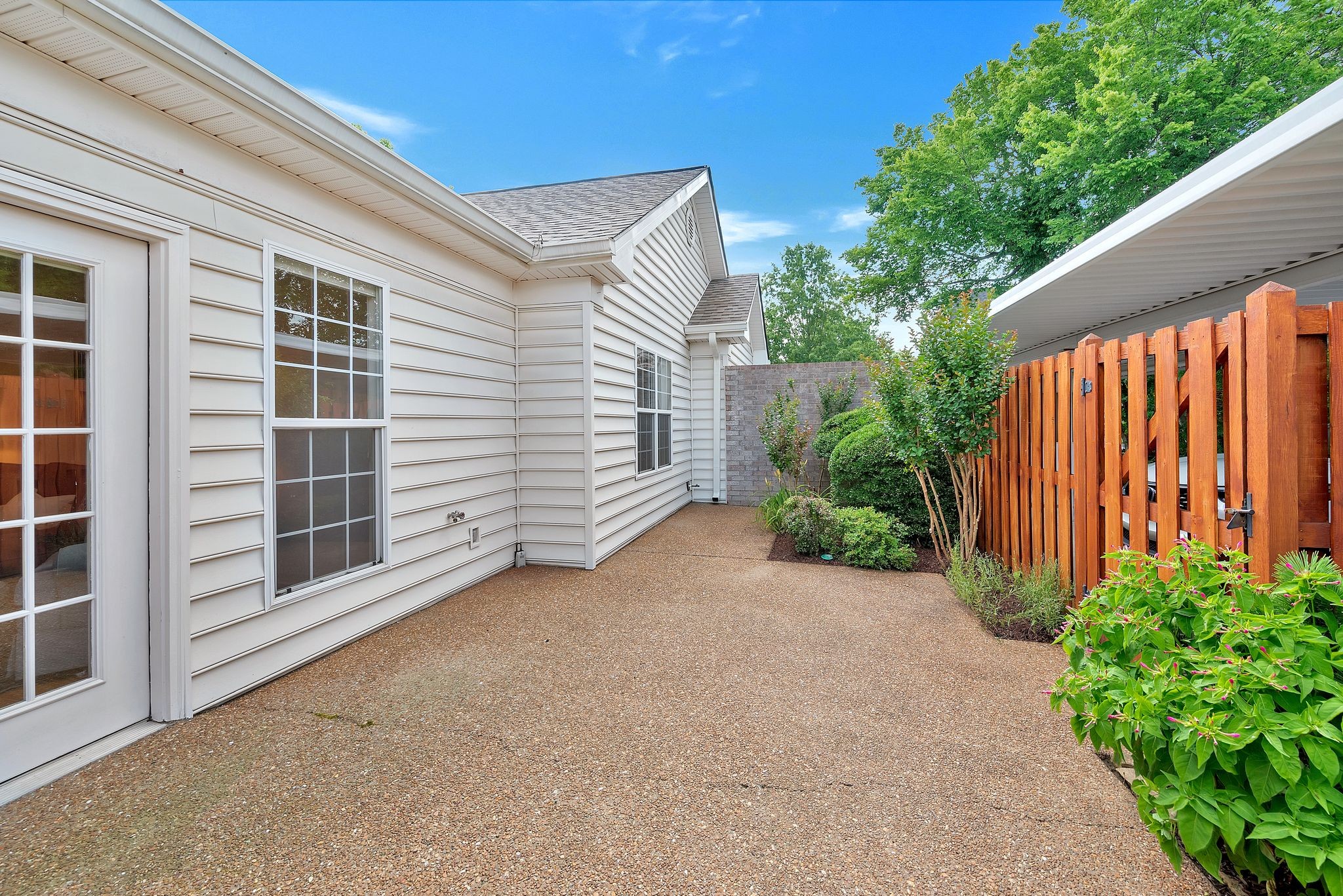 7007 Sunrise Cir