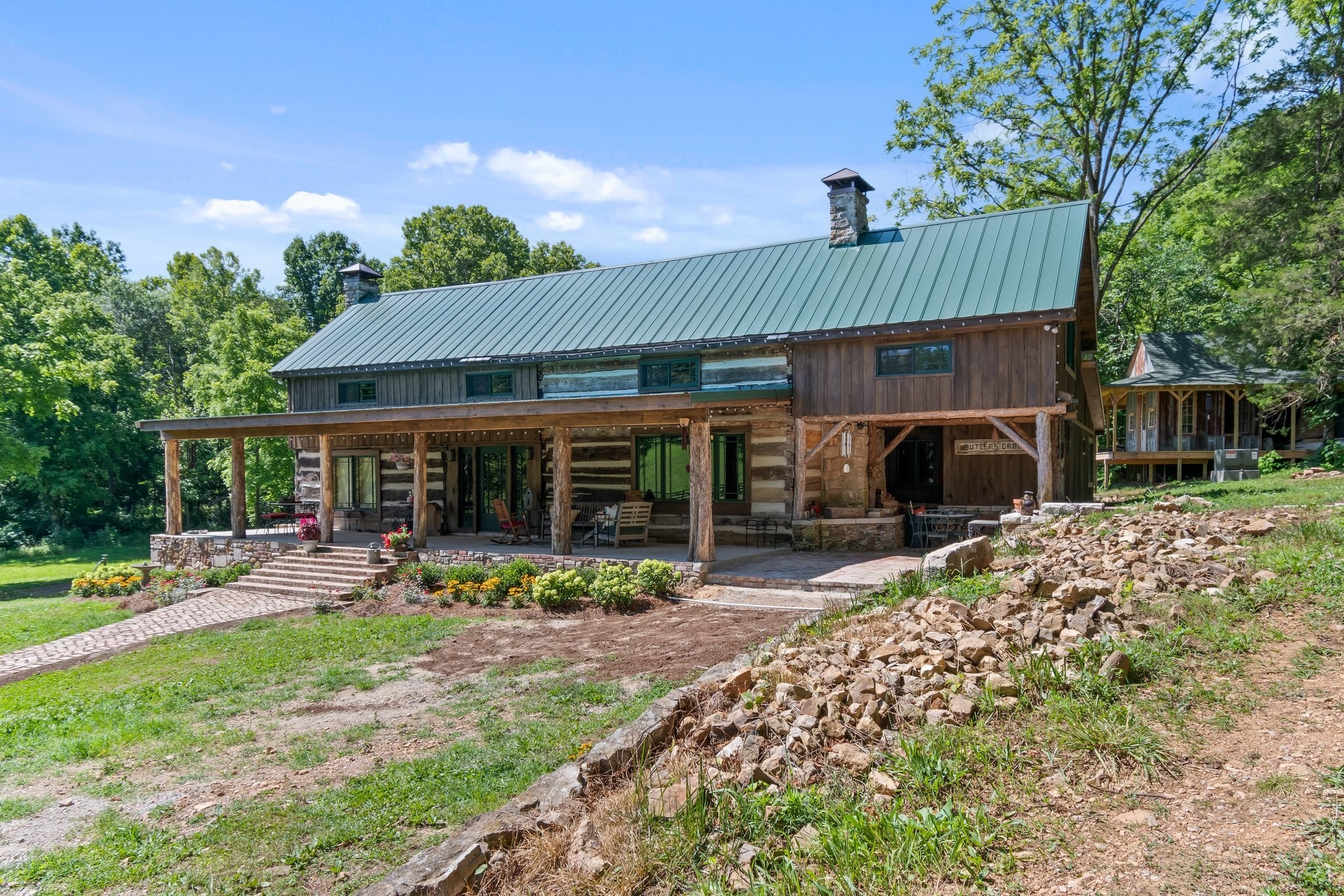 941 Jones Hollow Lane