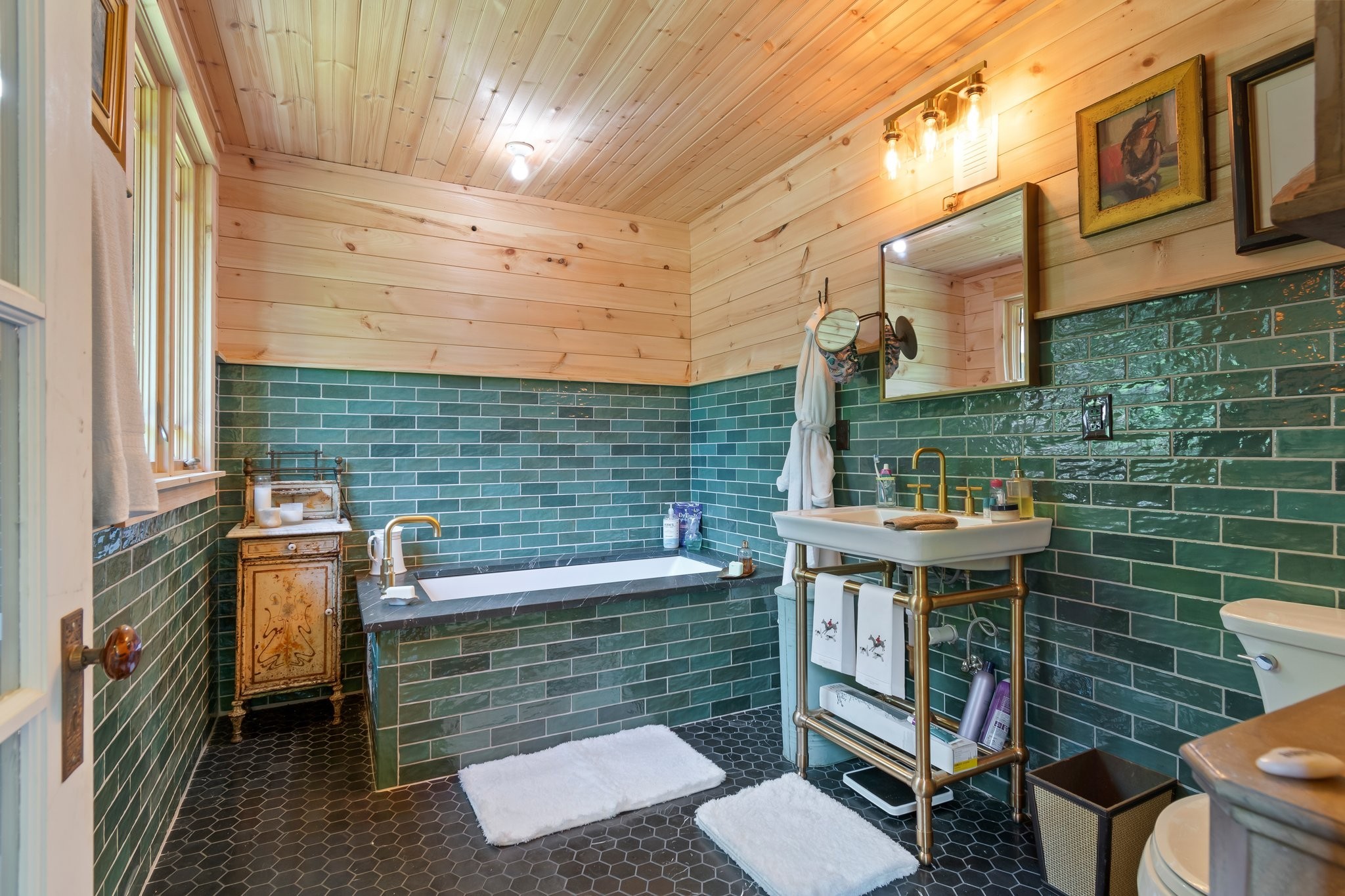 941 Jones Hollow Lane