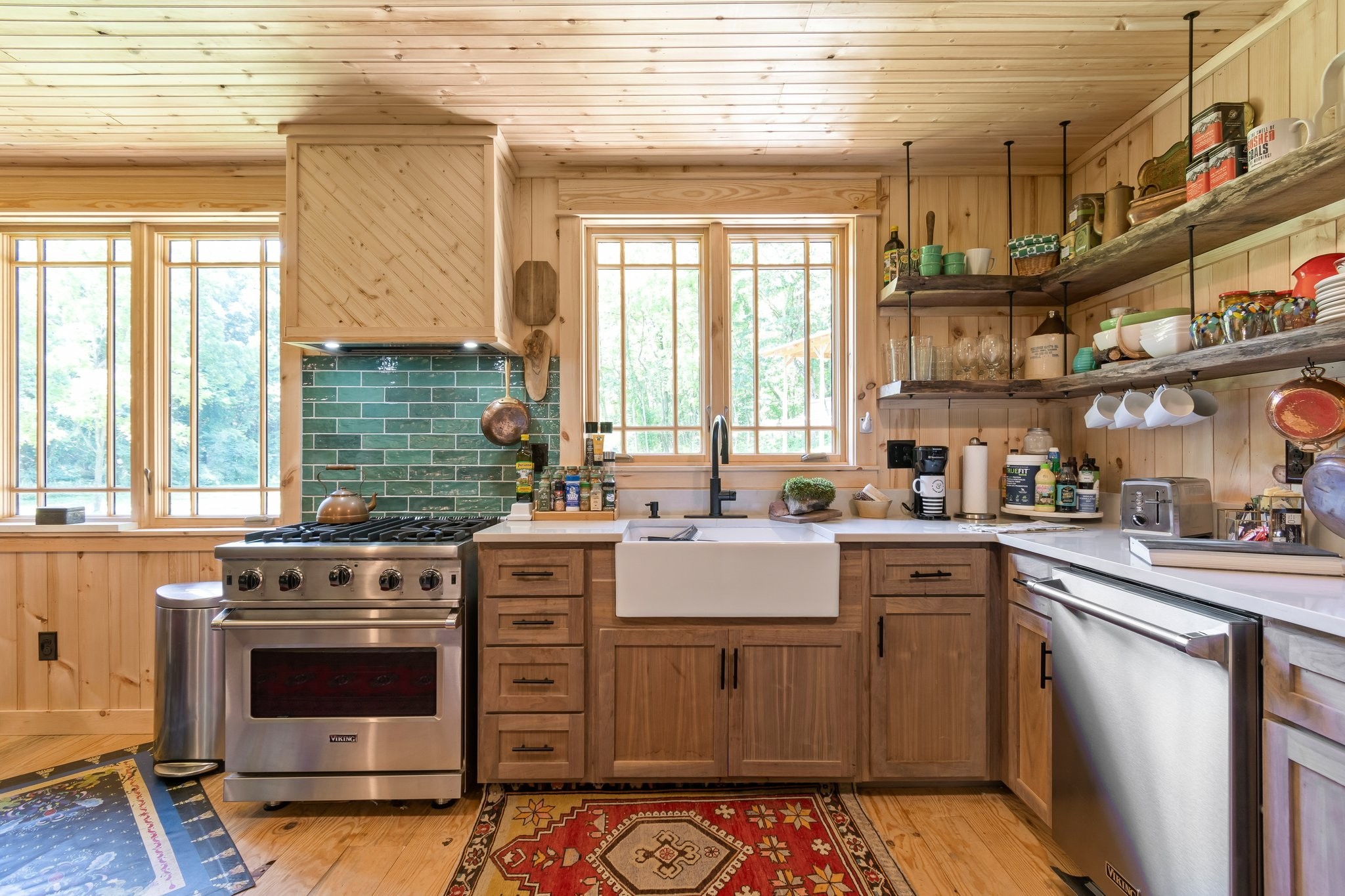 941 Jones Hollow Lane