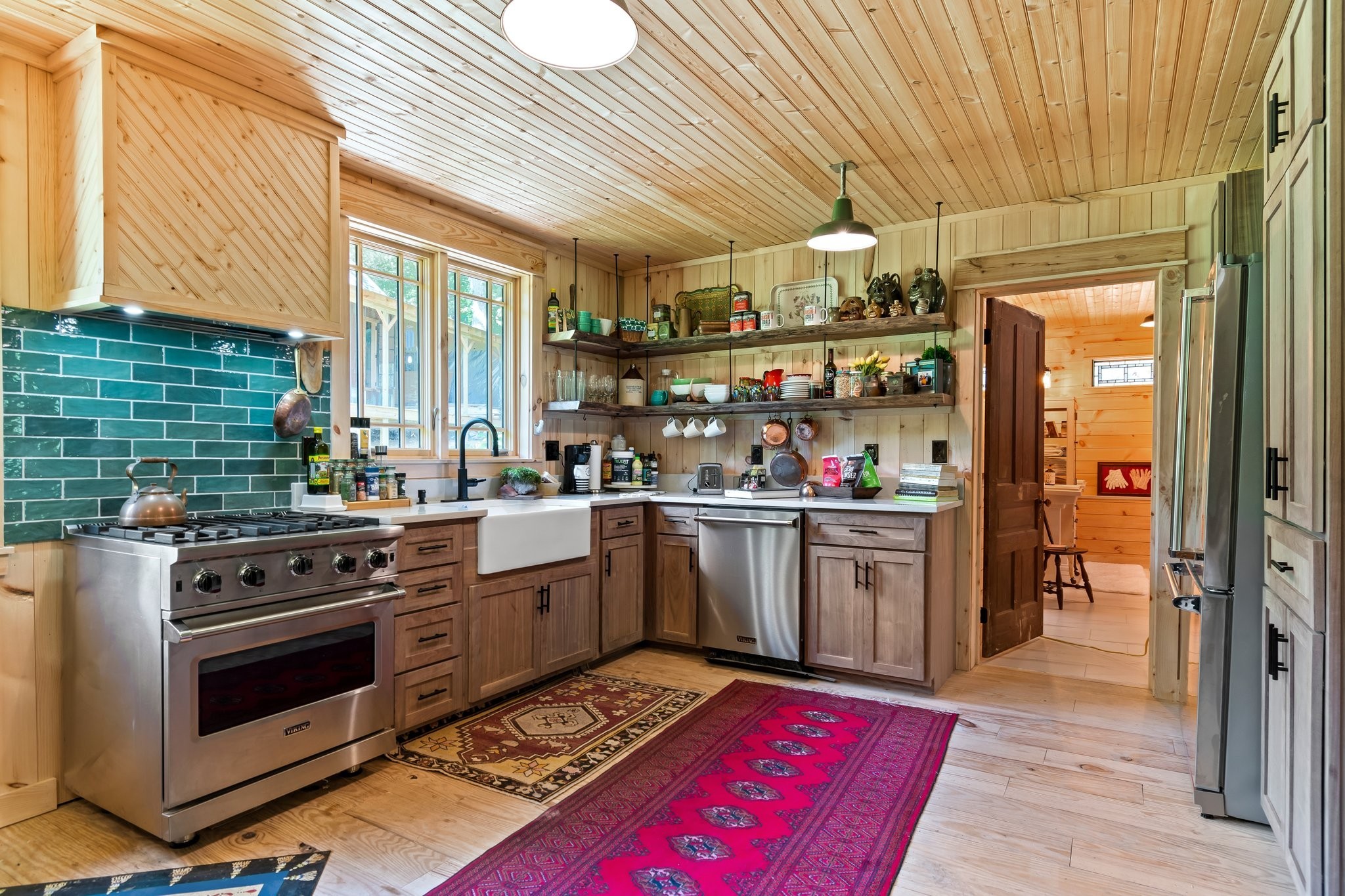 941 Jones Hollow Lane