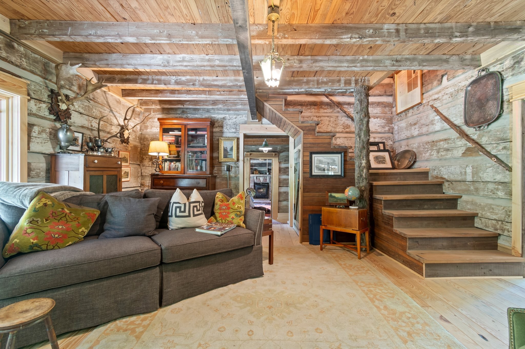 941 Jones Hollow Lane